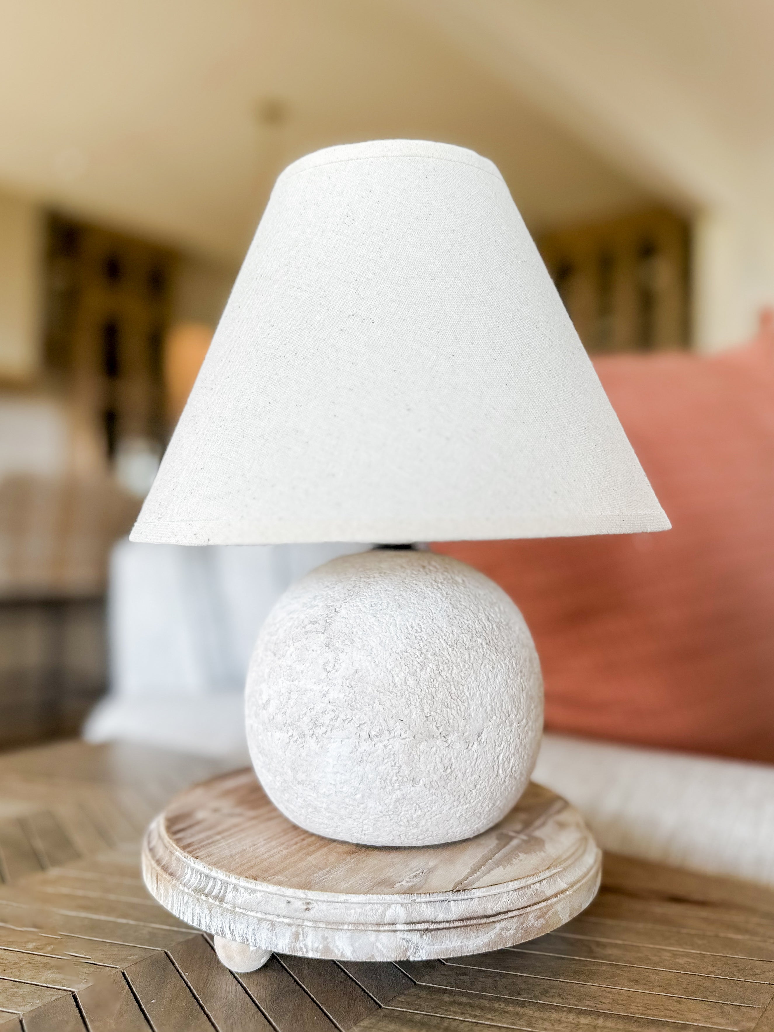 10.8 Rough White Ceramic Lamp