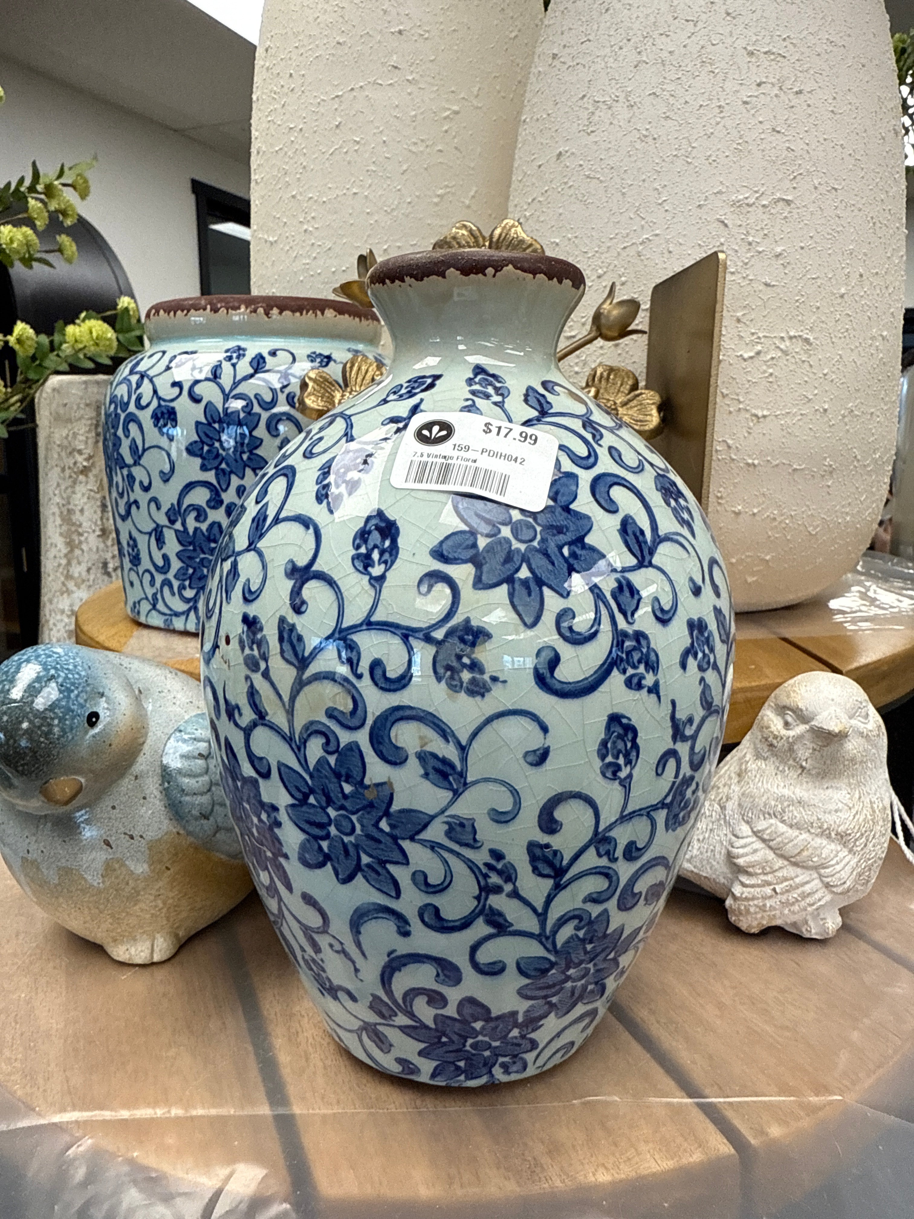 7.5" Vintage Heirloom Vase