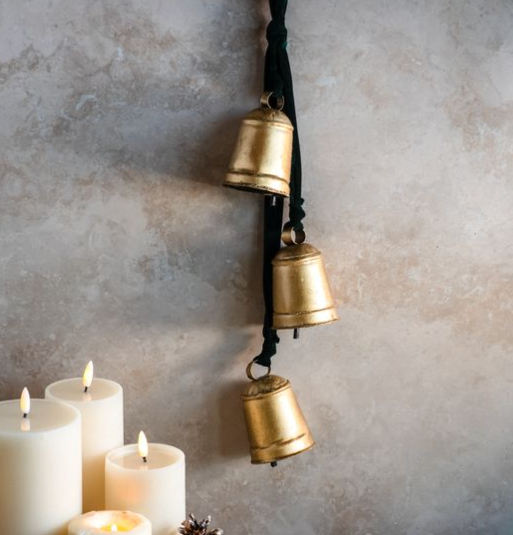 16" Green Velvet Bell Hanger