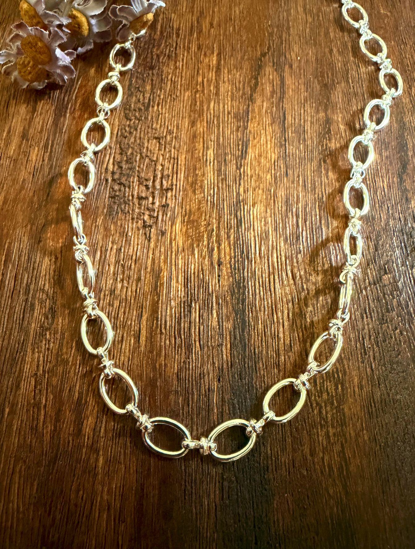 Gold Loop Link Necklace