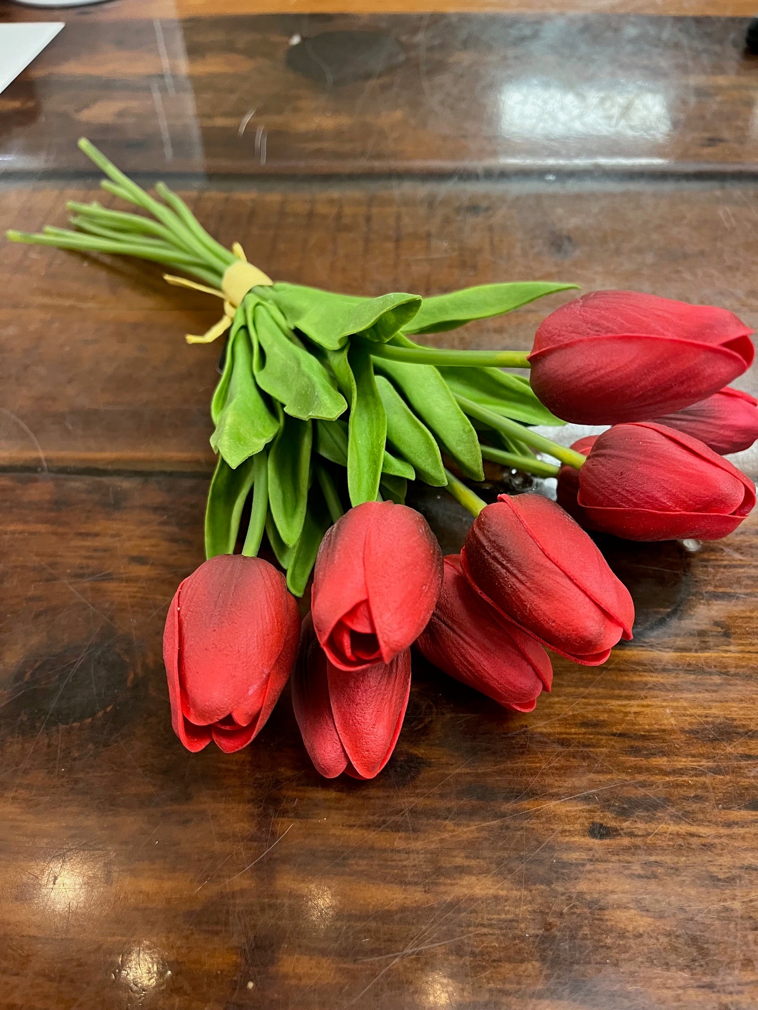**inner Pack** 9 Red Tulip Bunch