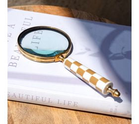 *inner* 9 Tan Check Magnifying Glass