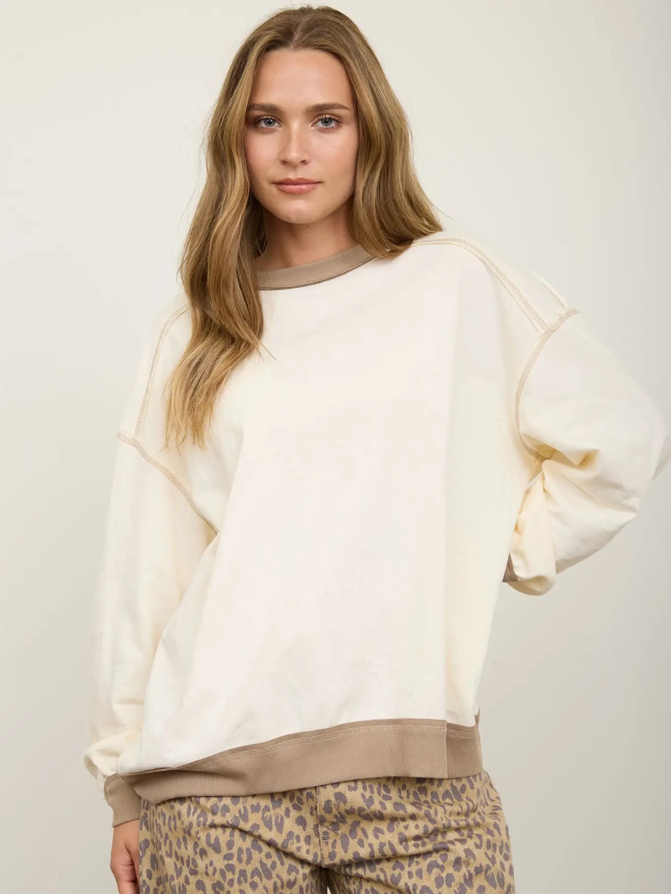 Exposed Seam Contrast Trim Knit Top