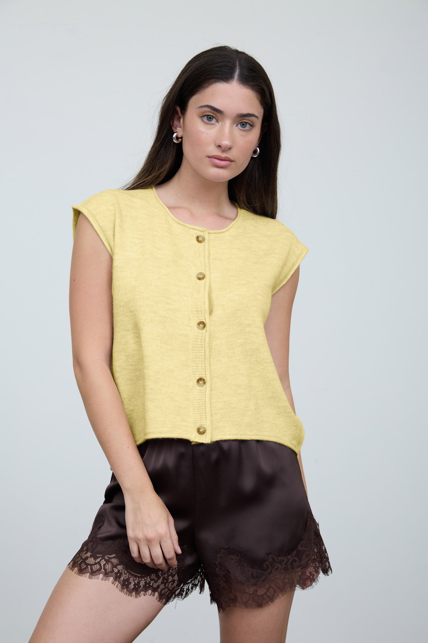 Round Neck Short Sleeve Rolled Edge Knit Vest