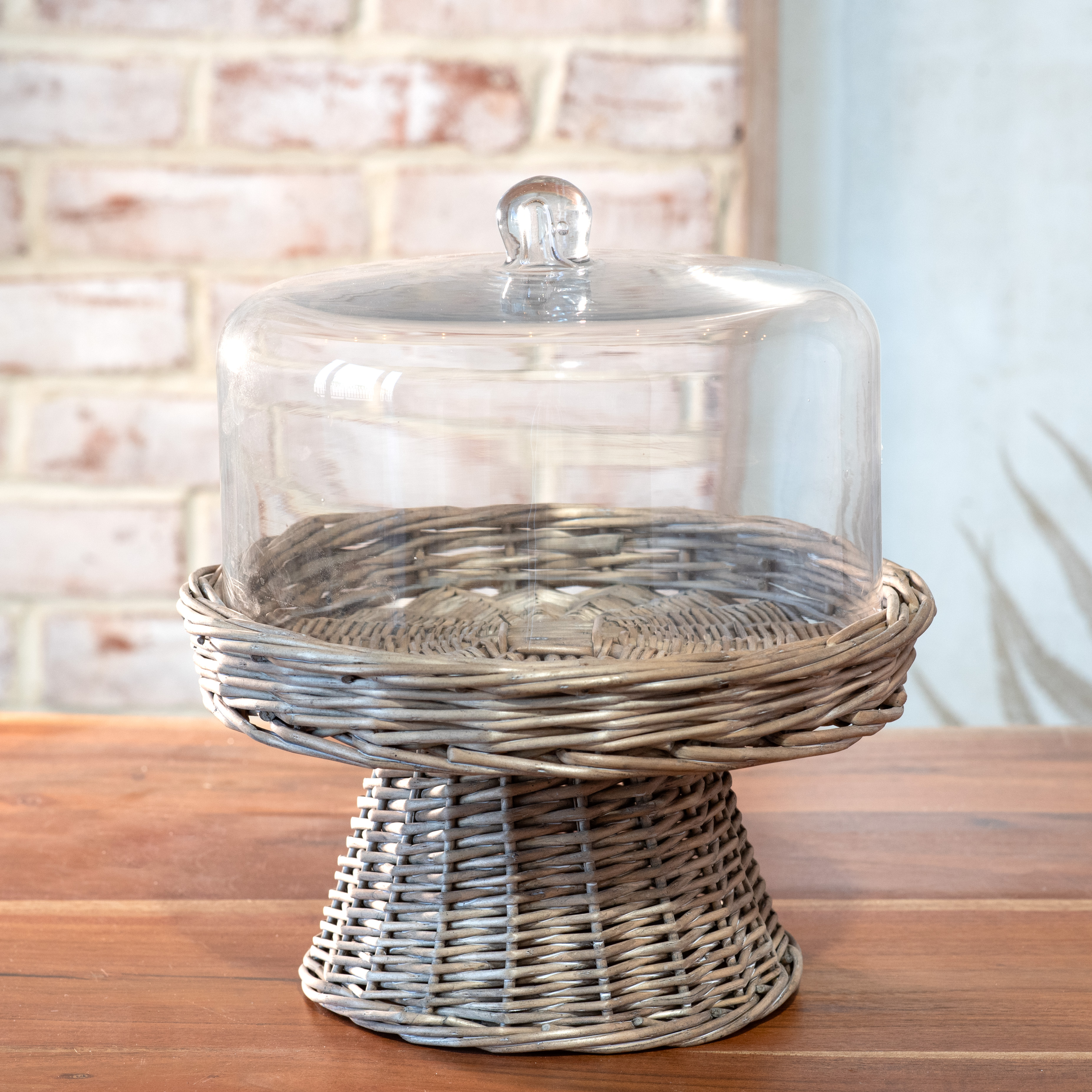 10.6" Glass Cake Dome Willow Base