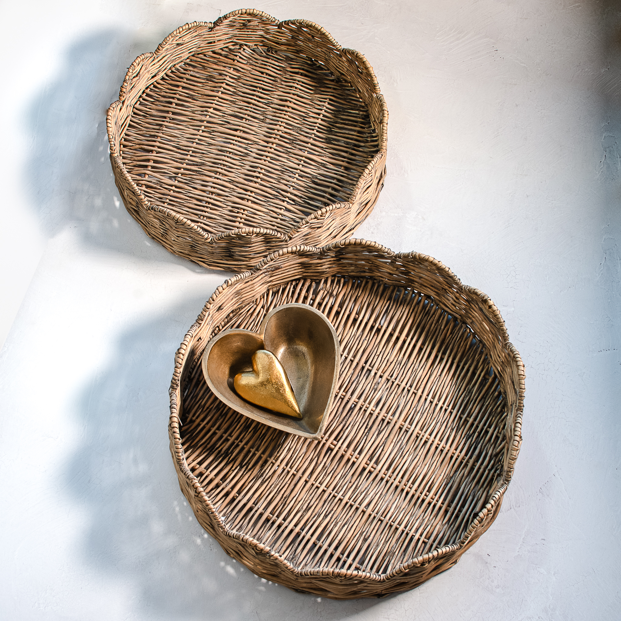 S/2 Grey Wash Willow Round Trays
