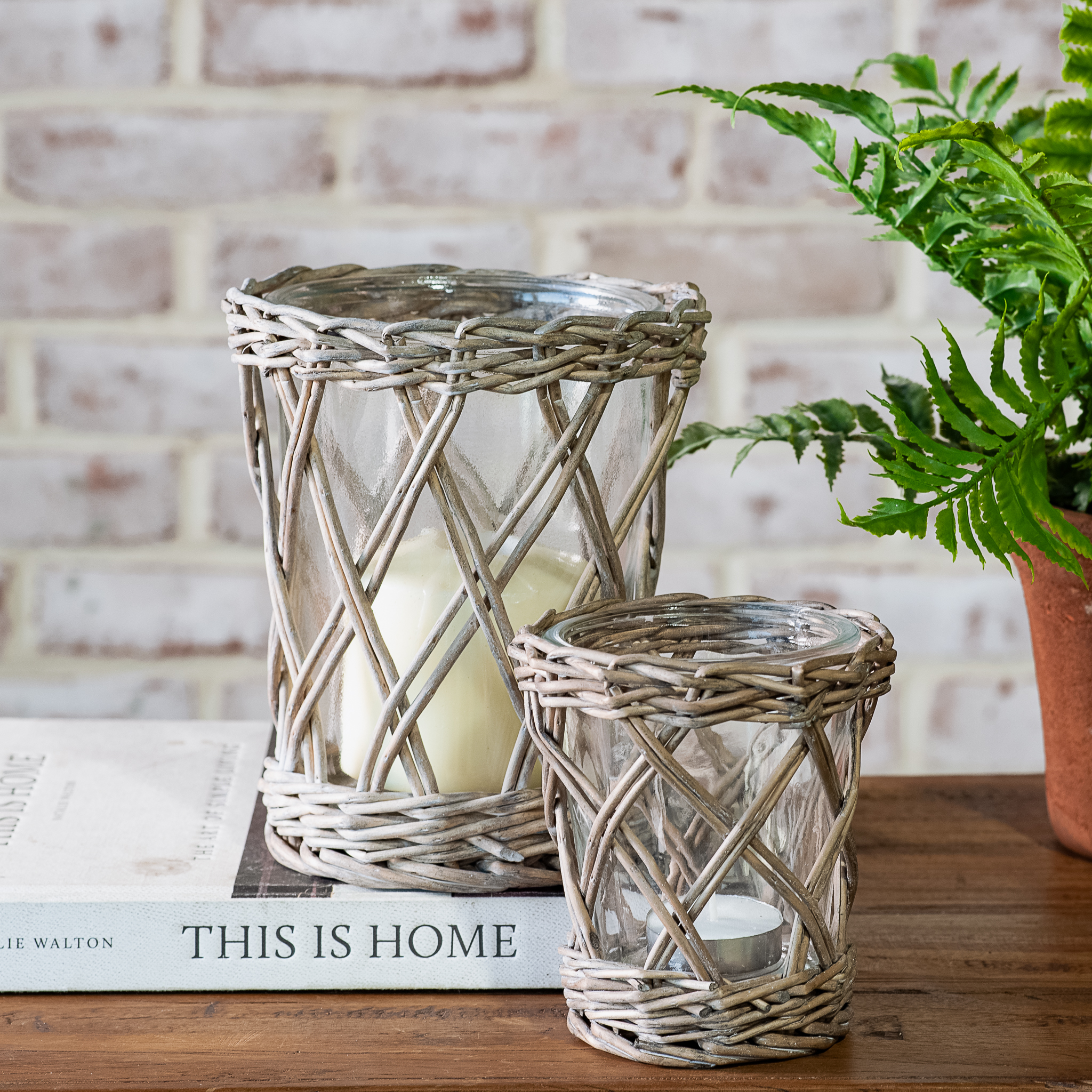 S/2 Willow/Glass Candle Holders