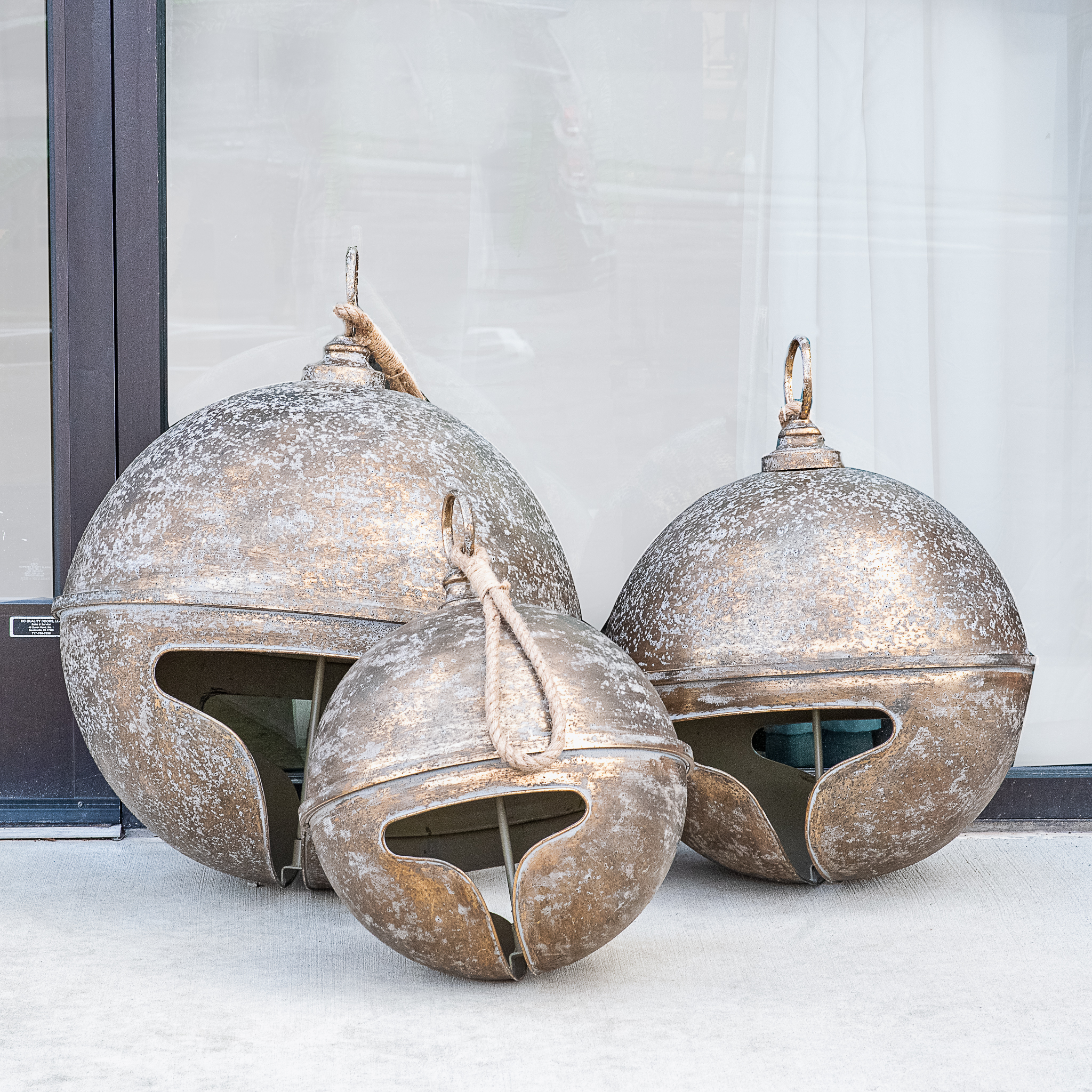 S/3 Gold Metal Jumbo Bells Decor