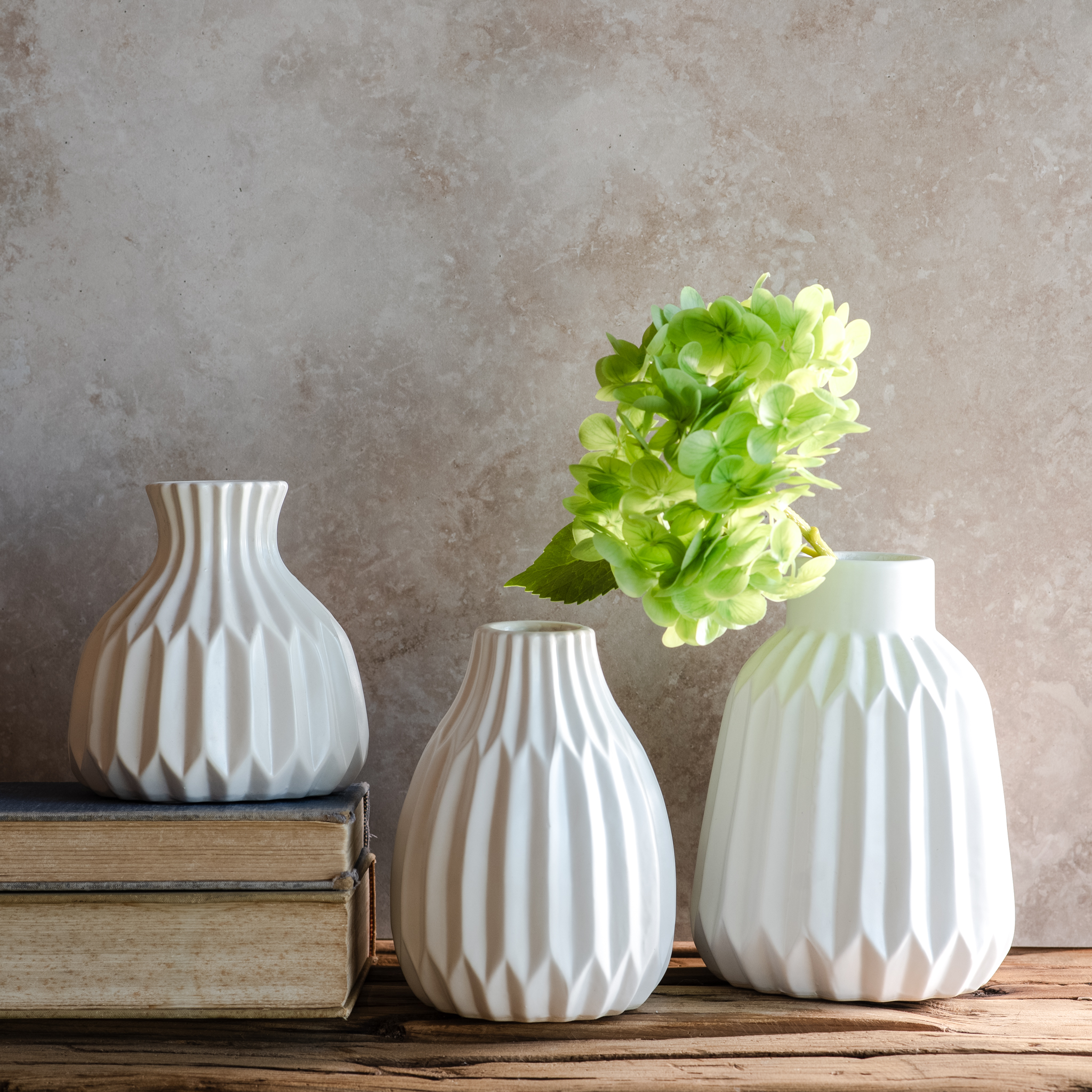 S/3 Matte White Ceramic Vase