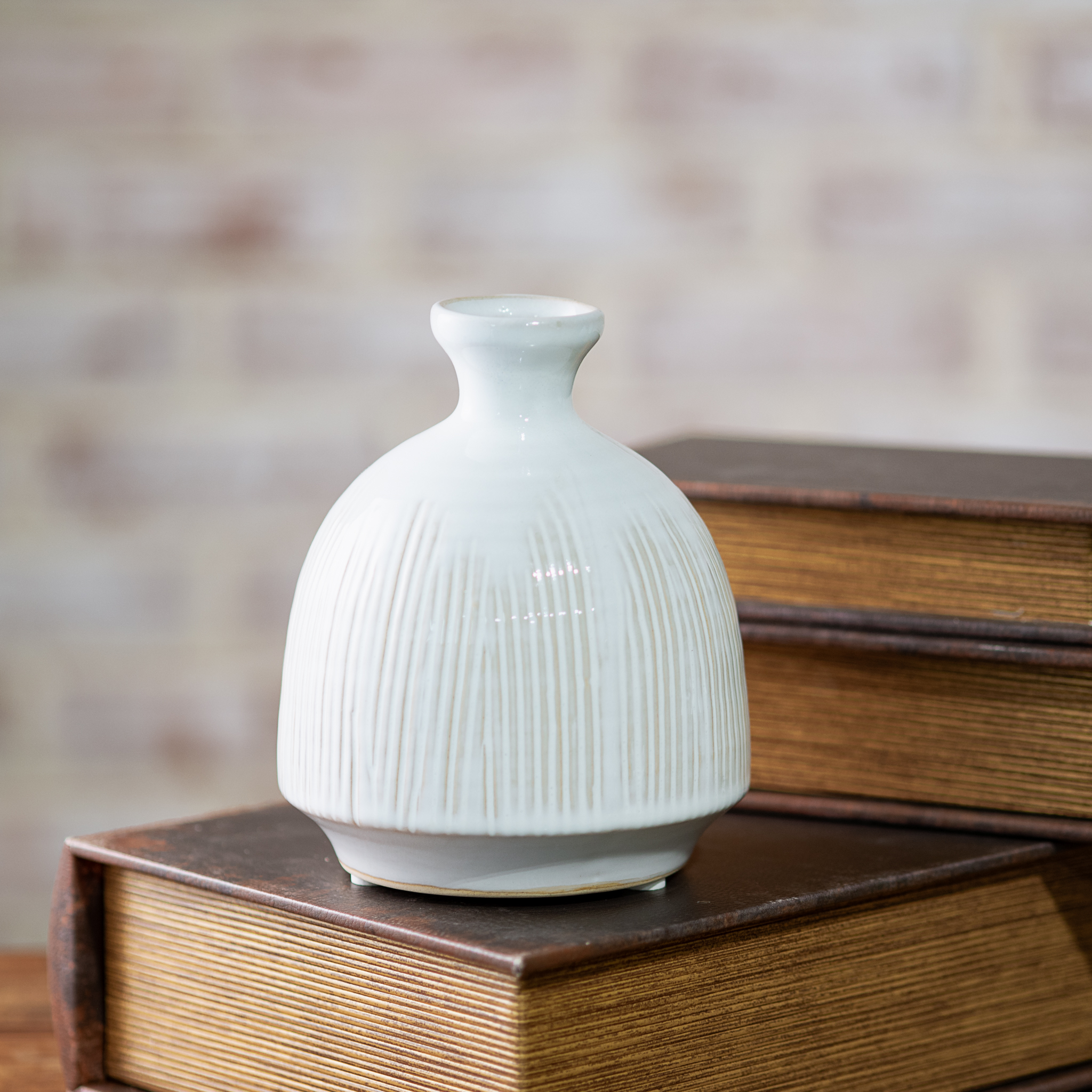 6" White Stripe Vase