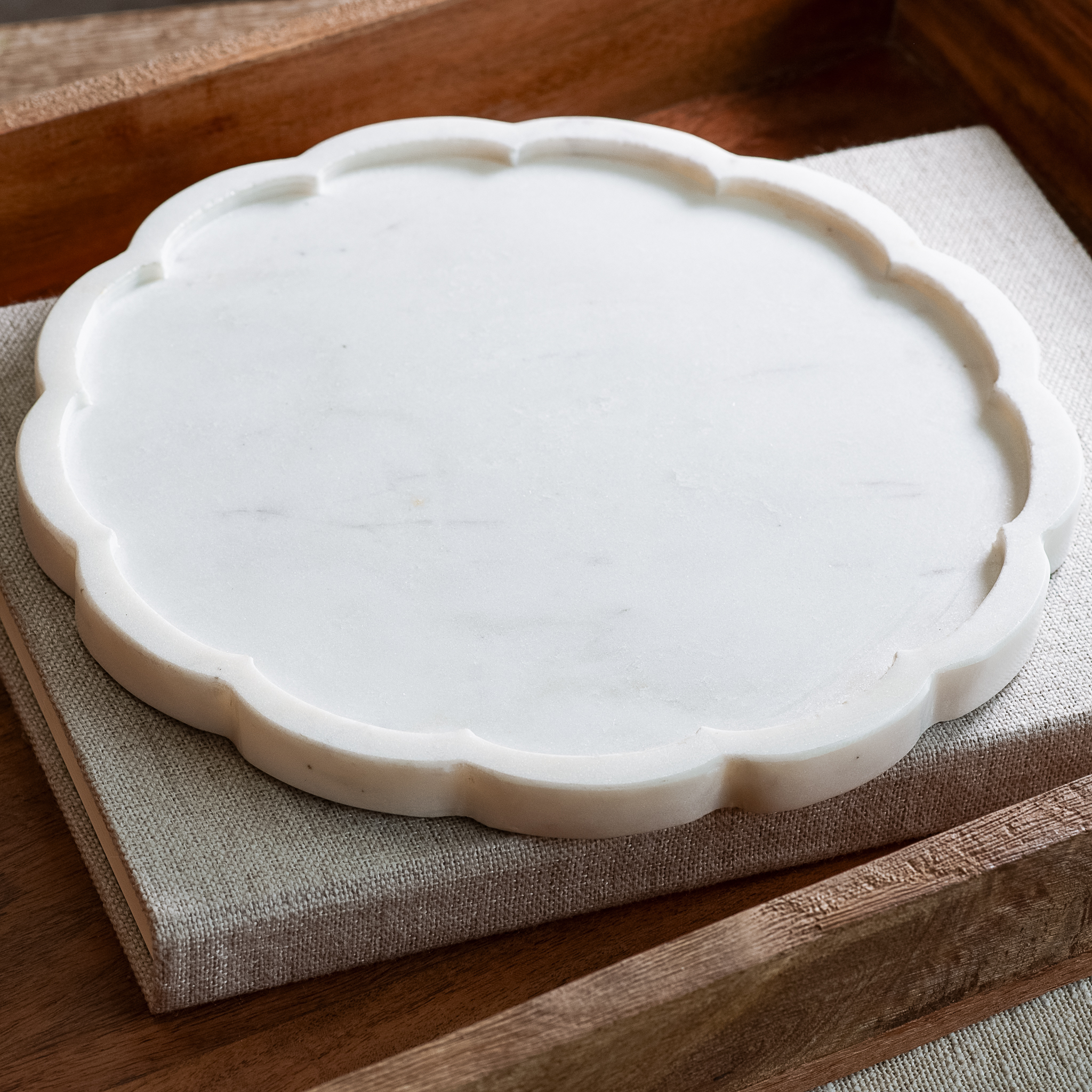 9.8" Scallop Marble Platter