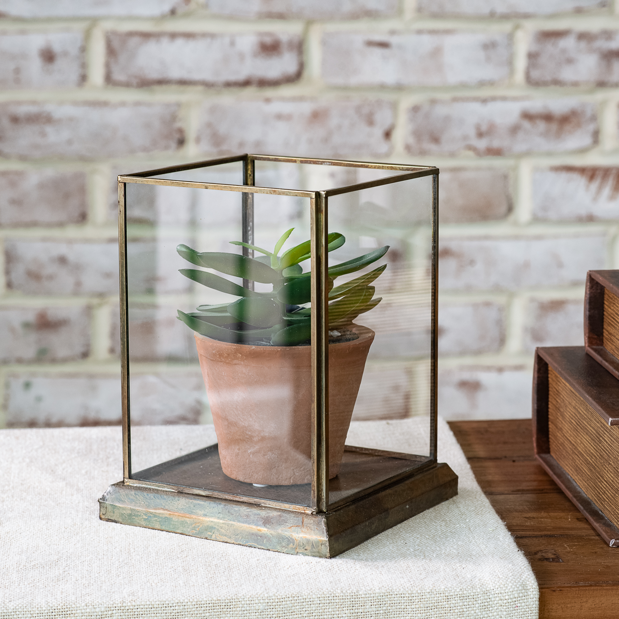 7.5"H Aged Antique Glass Displayer