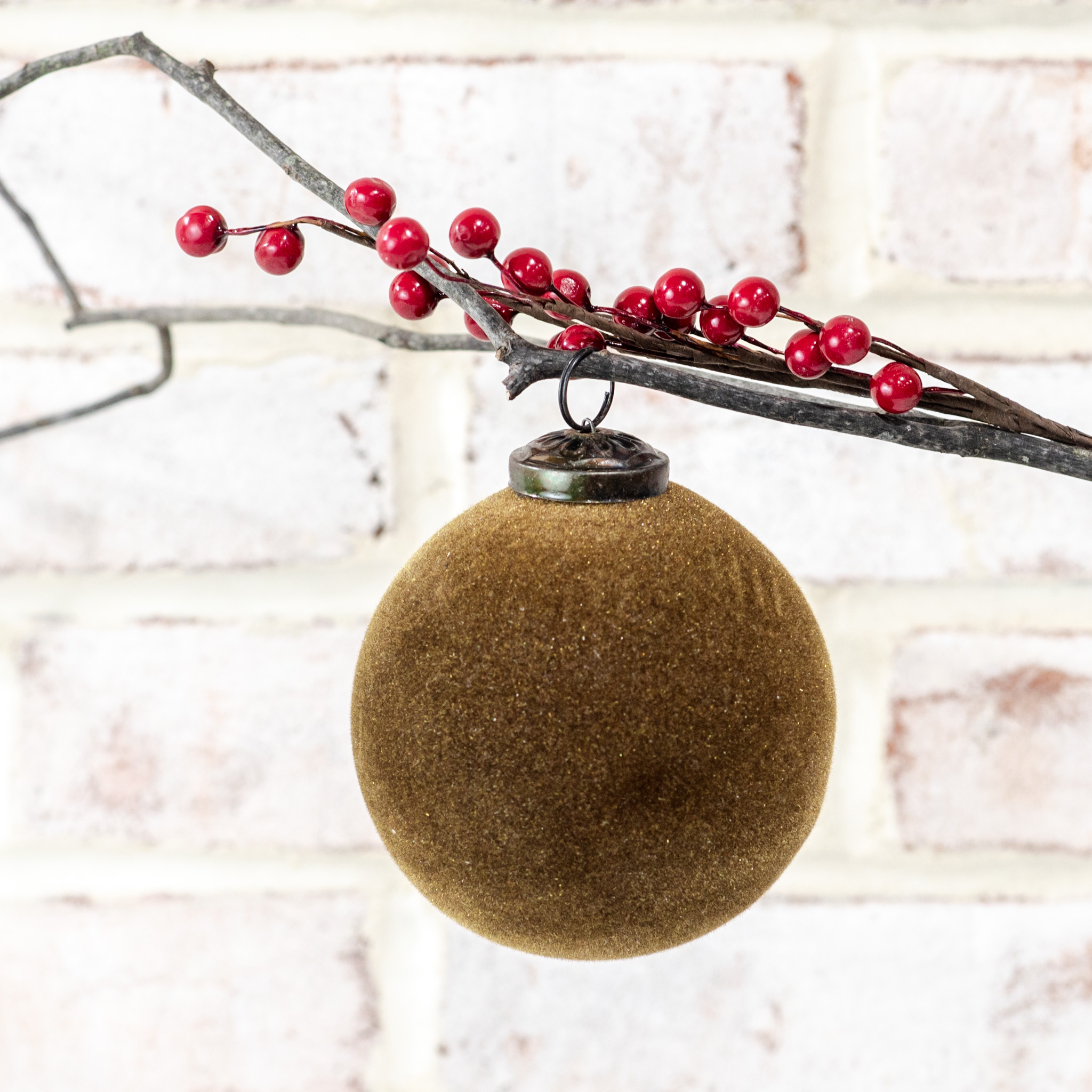 *Inner* 4" Gold Velvet Ball Ornament
