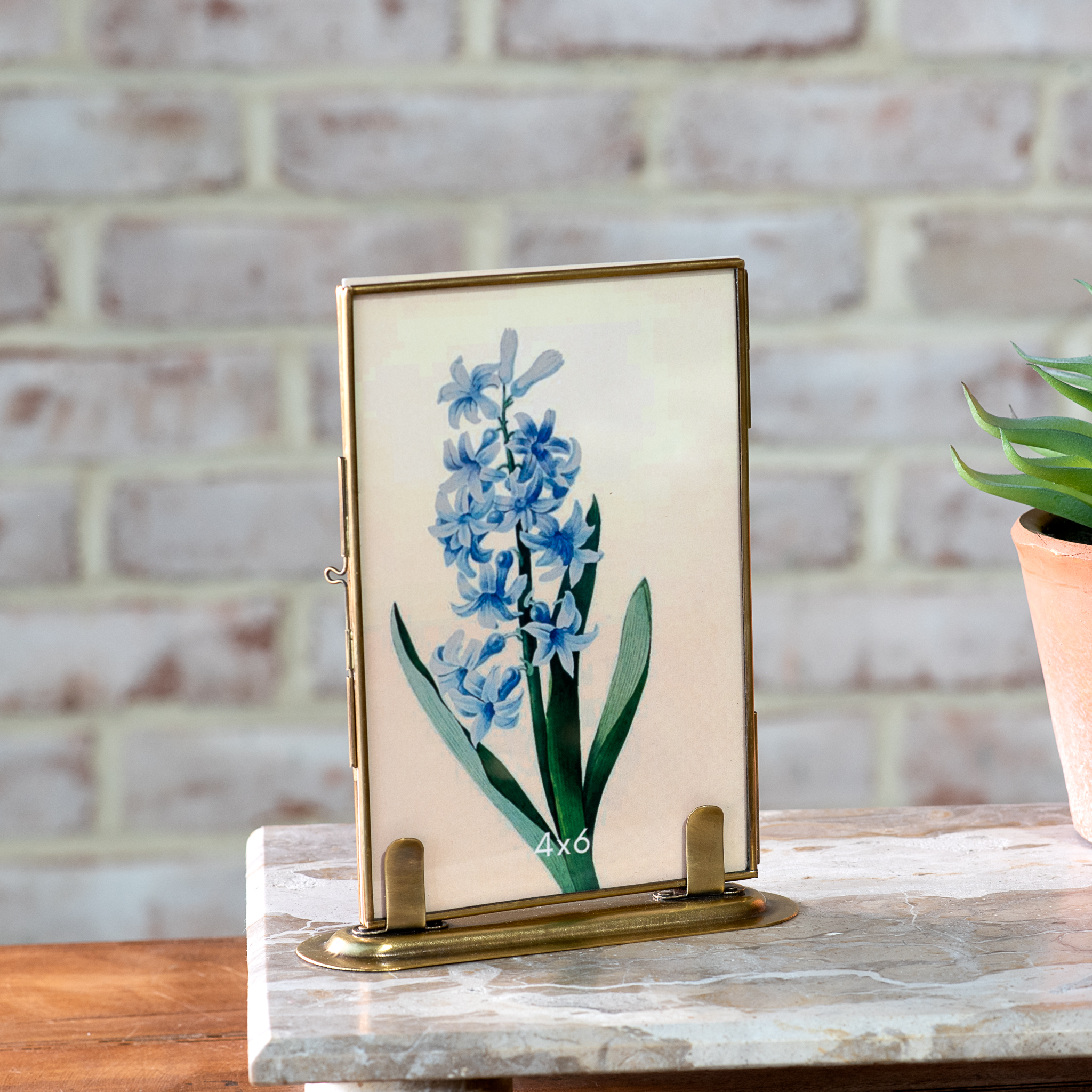 *Inner* 4 X 6 Ant. Brass Standing Frame