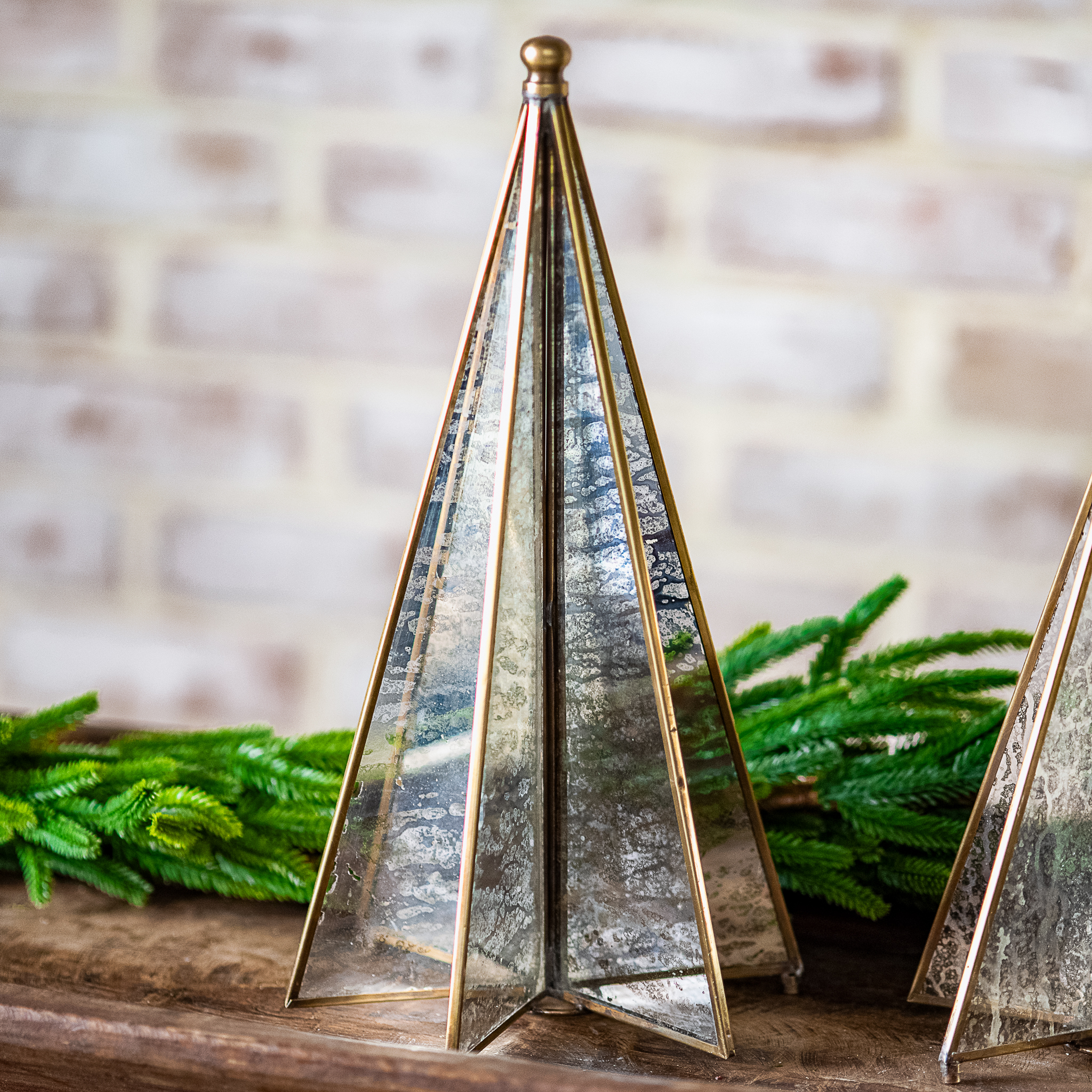 12" Brass Ant. Mirror Christmas Tree