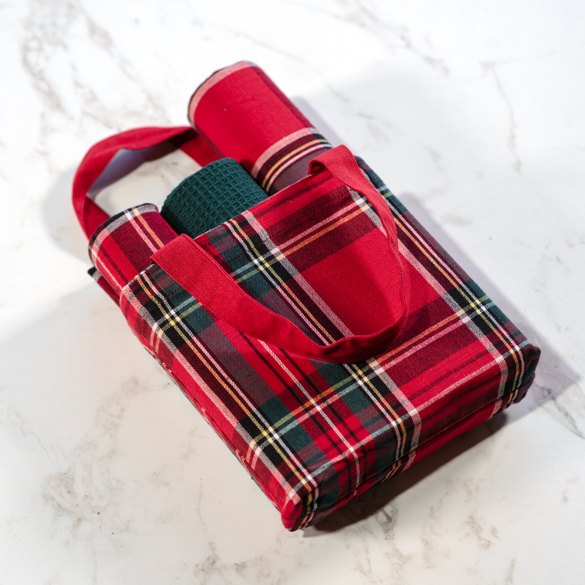 3 Pc Tartan Plaid Towel W/Bag