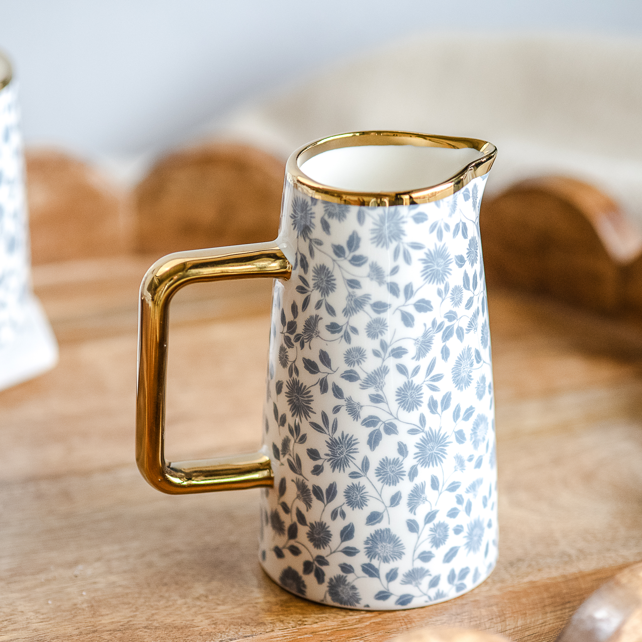 *Inner* Gold Accent Tiny Flower Pitcher