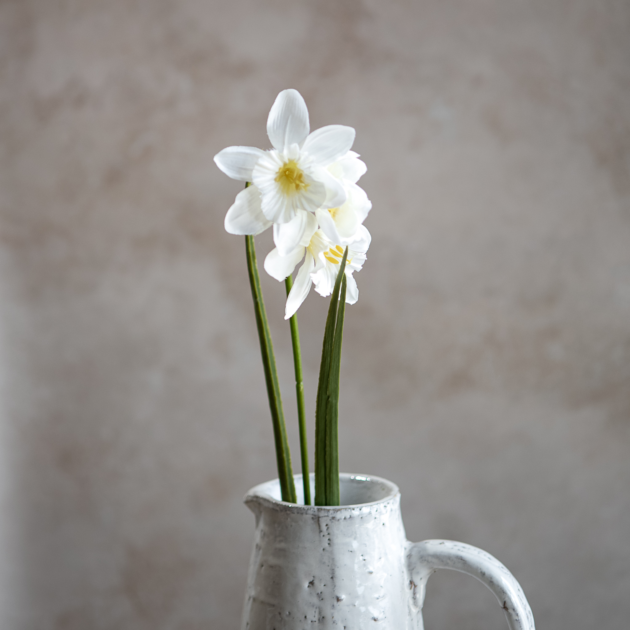 *Inner* 21.6" White Daffodils Stem