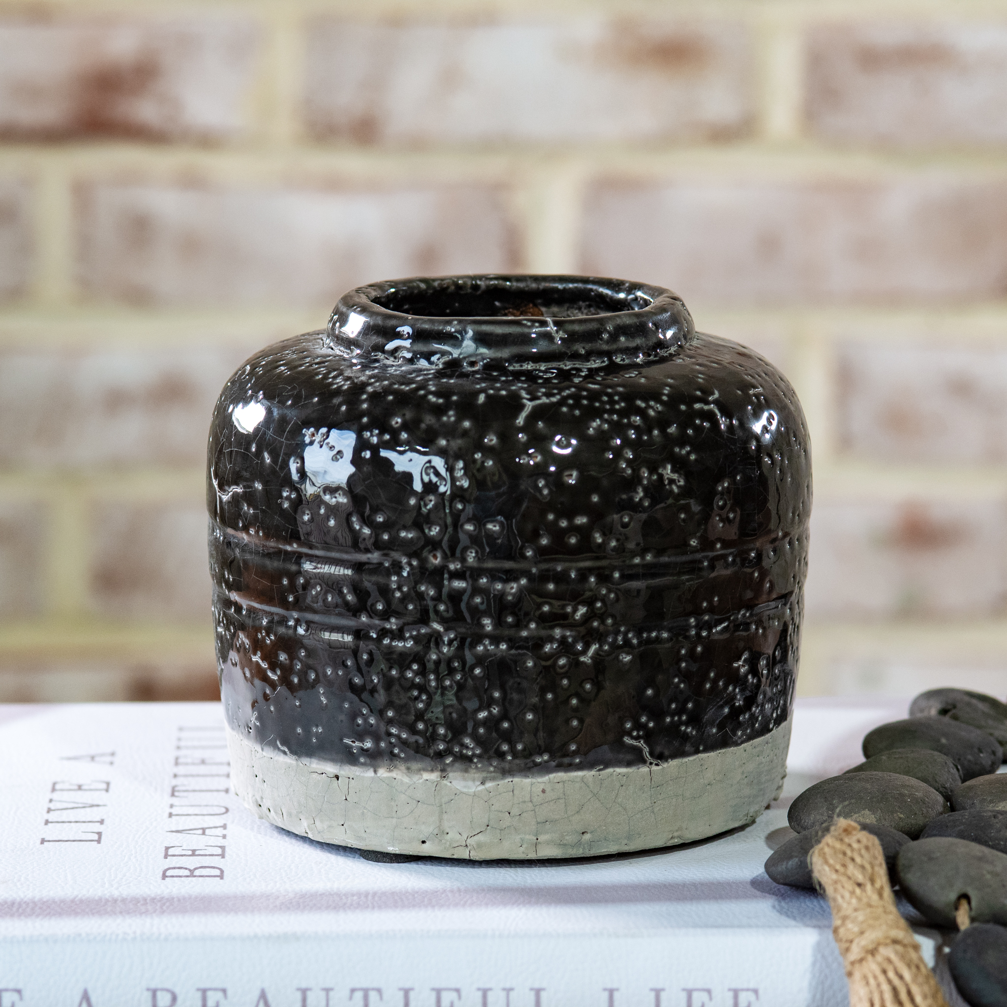 5" Black Mid Stripe Textured Vase