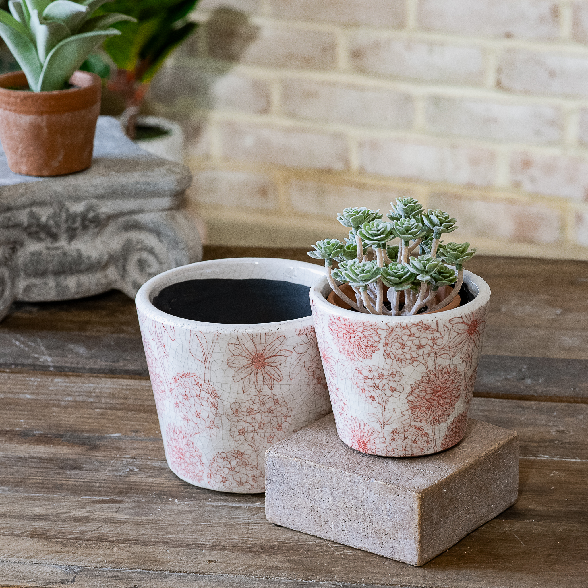 S/2 Lt. Red Floral Garden Pots