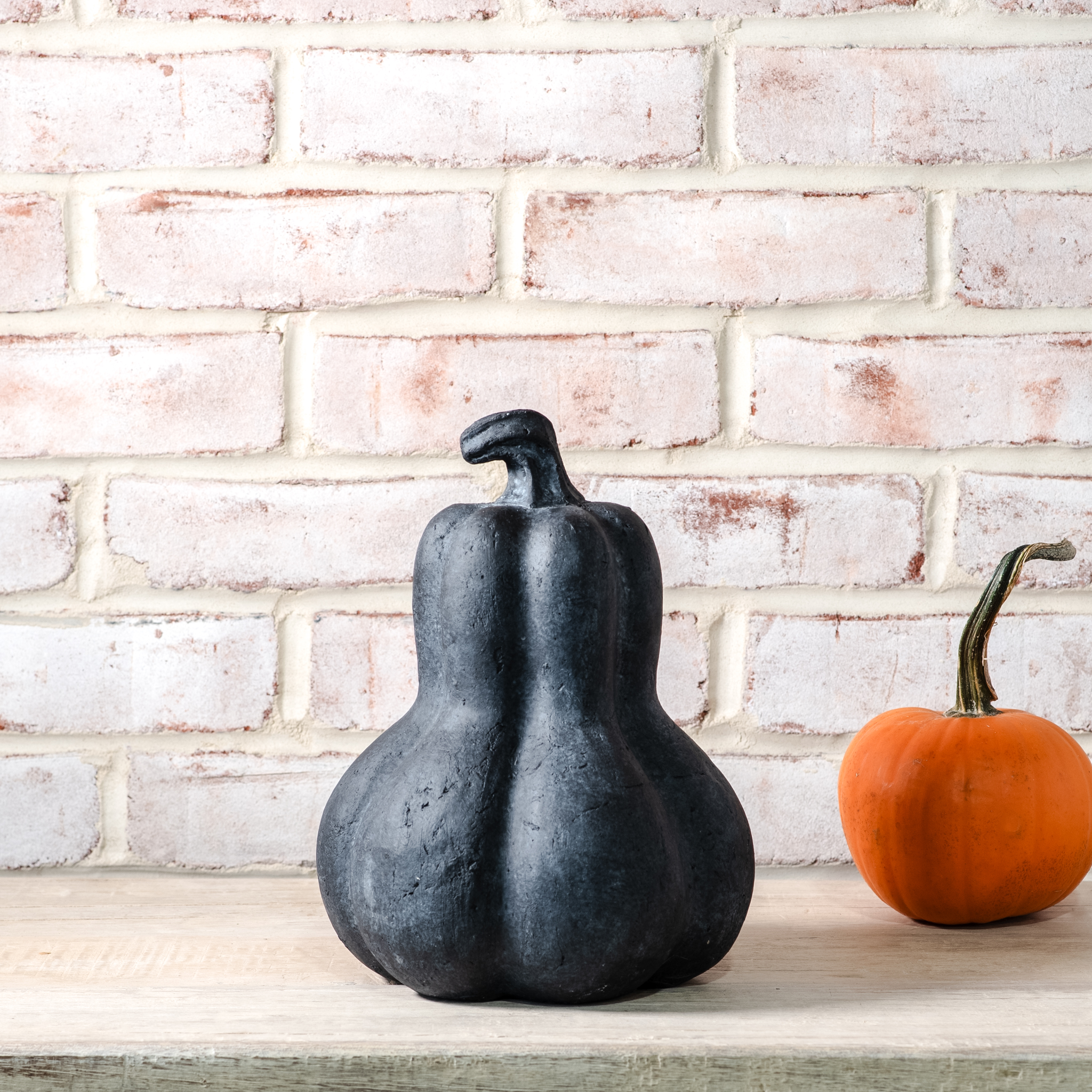 10"H Black Terracotta Gourd
