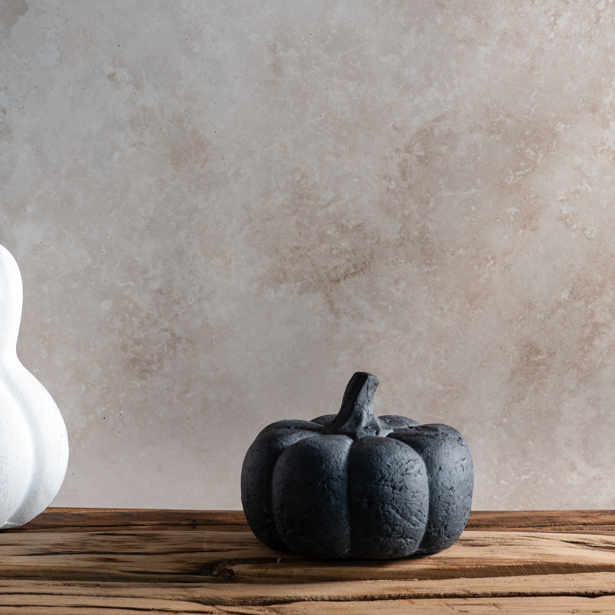 *Inner* 4.75"W Bk Terracotta Pumpkin