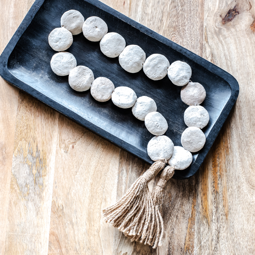 35.43" Nat Wht Beads