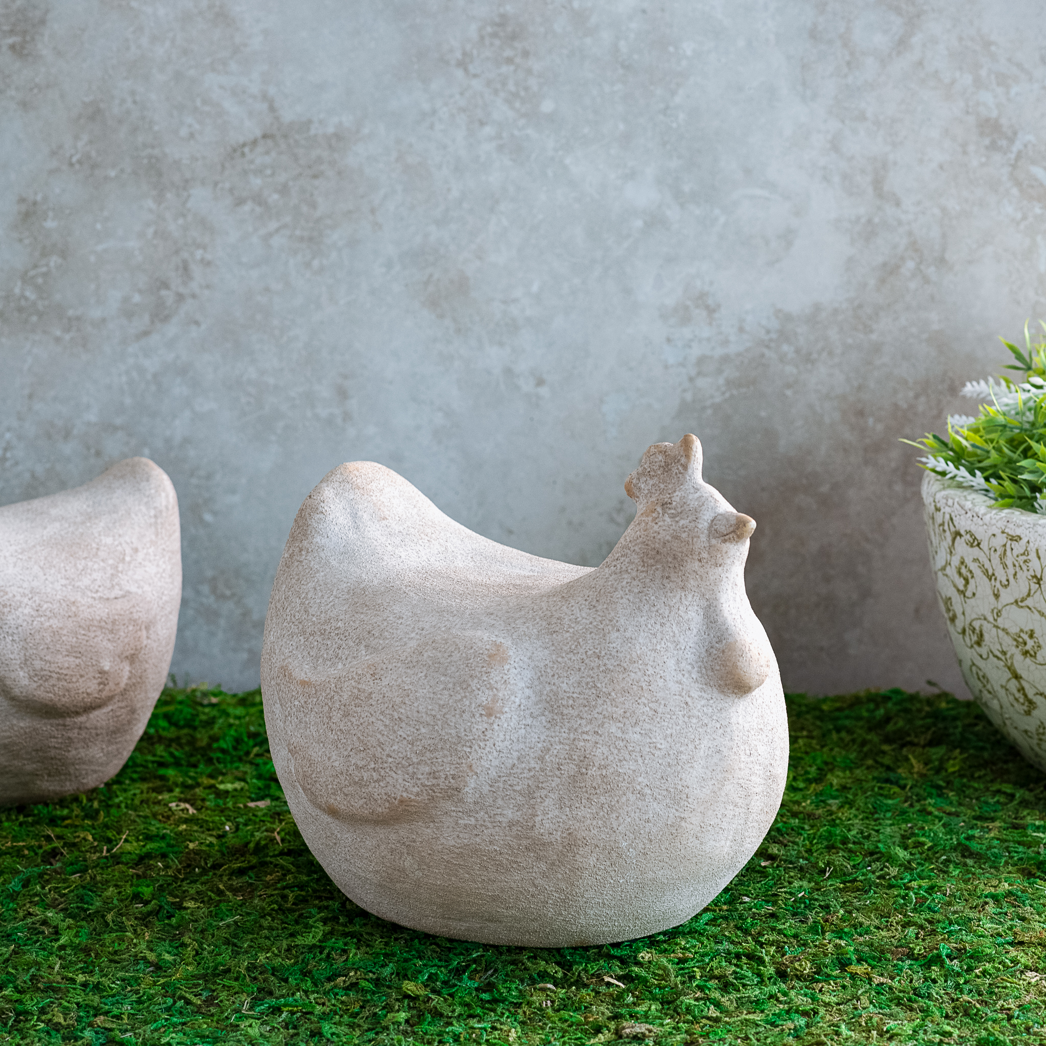 *Inner* 7.5" Sand Sitting Hen