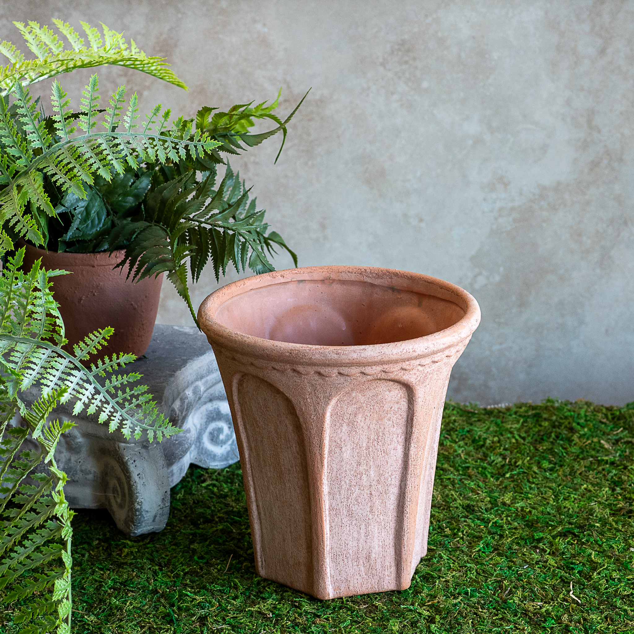 7.9" Roll Edge Terra Cotta Pot