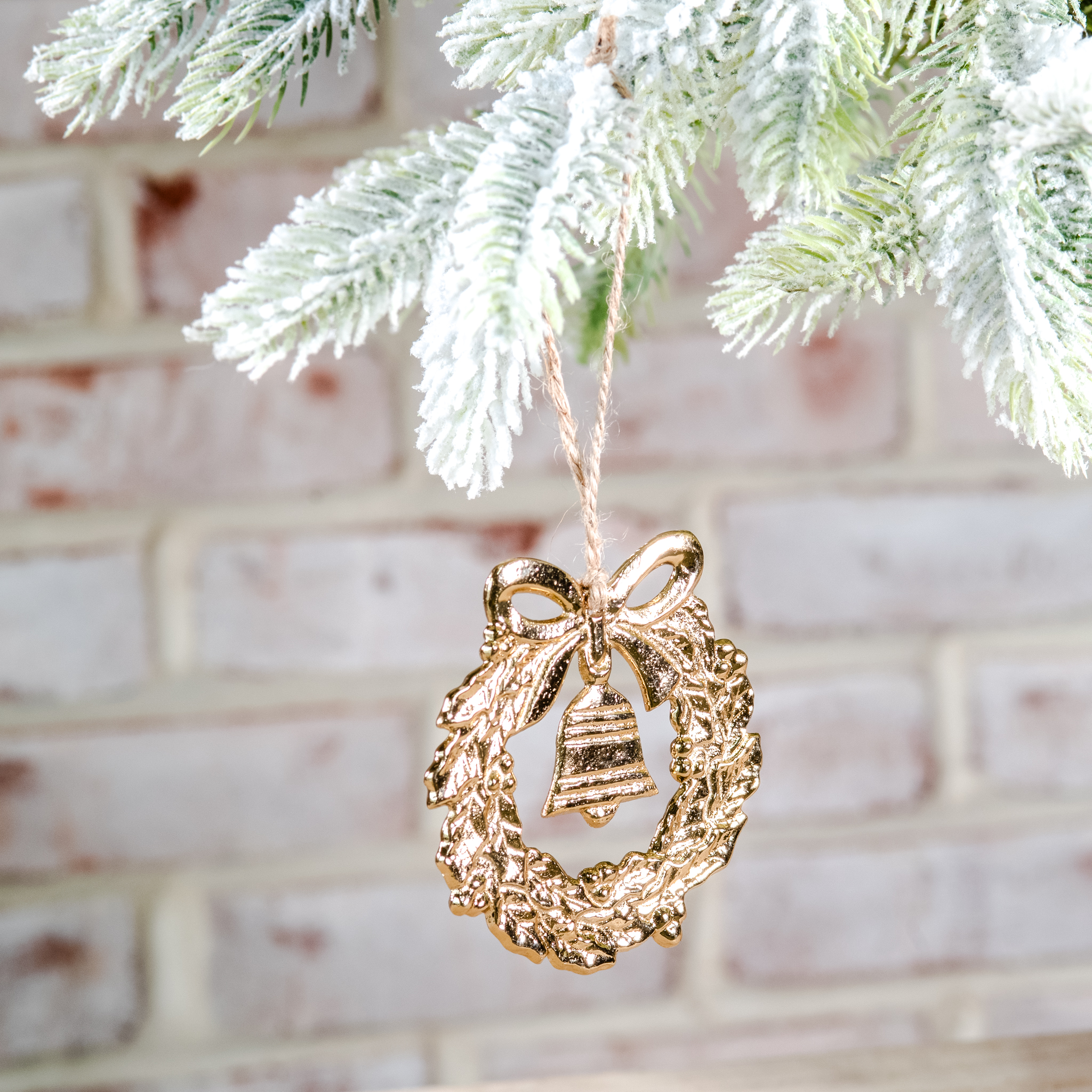 *Inner* 3.5"W Gold Wreath Ornament
