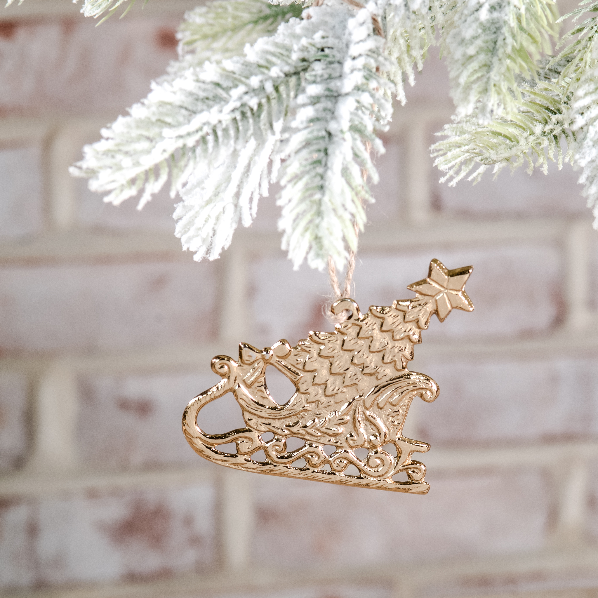 *Inner* 3.5"W Gold Sleigh Ornament