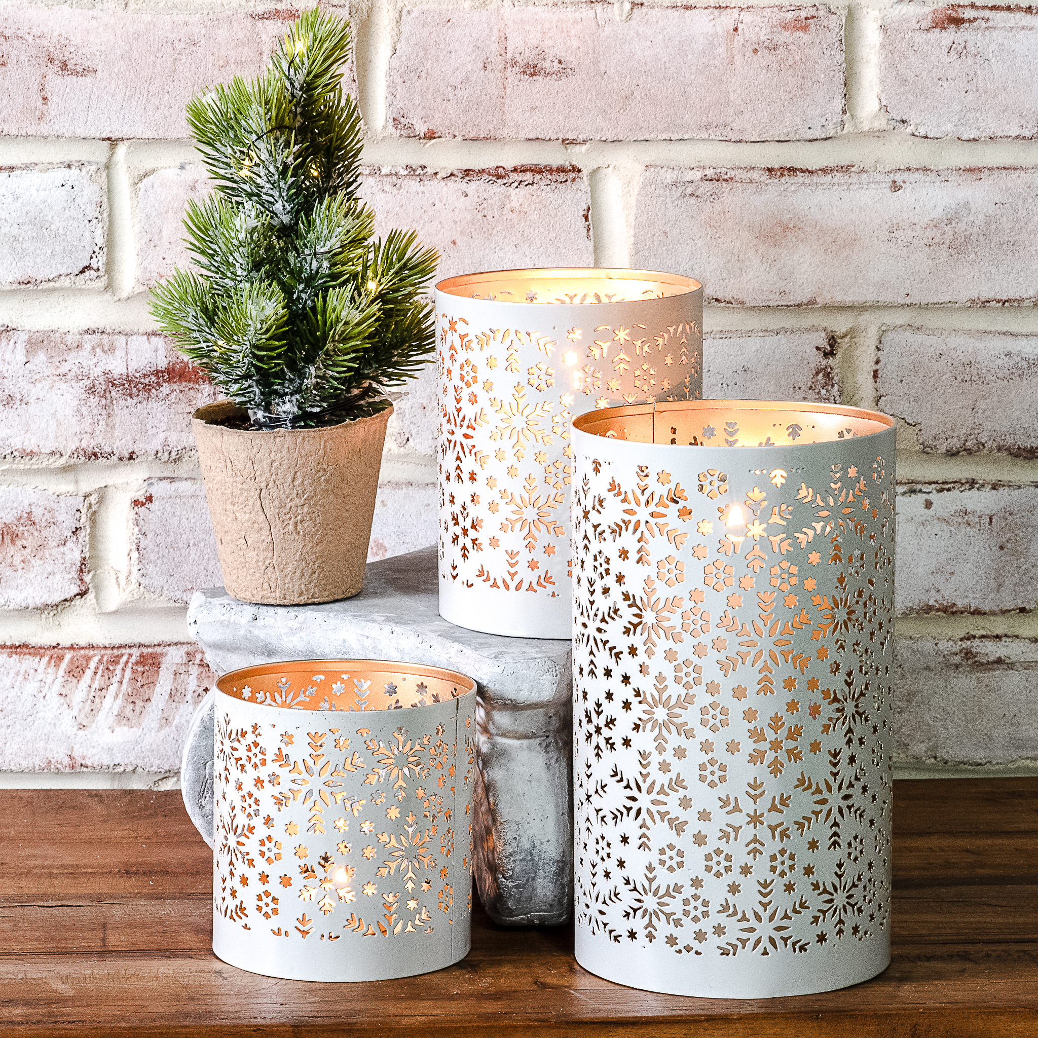 S/3 White Snowflake Lanterns