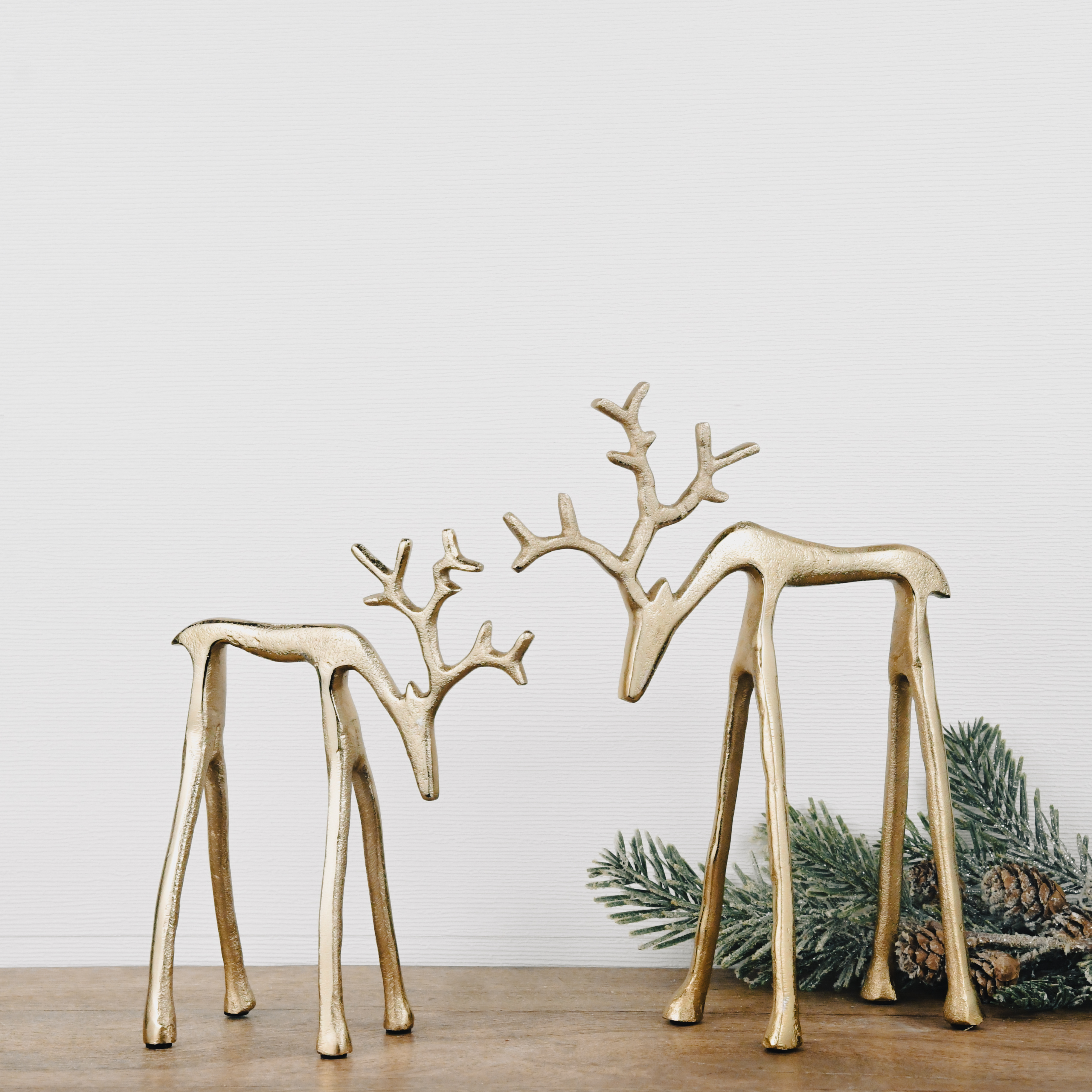 Set/2 Gold Look Down Reindeer