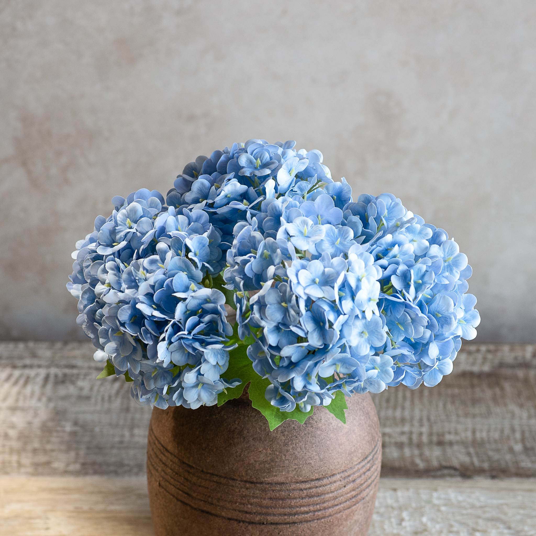 *Inner* 10" Bl Mini Hydrangea Bunch