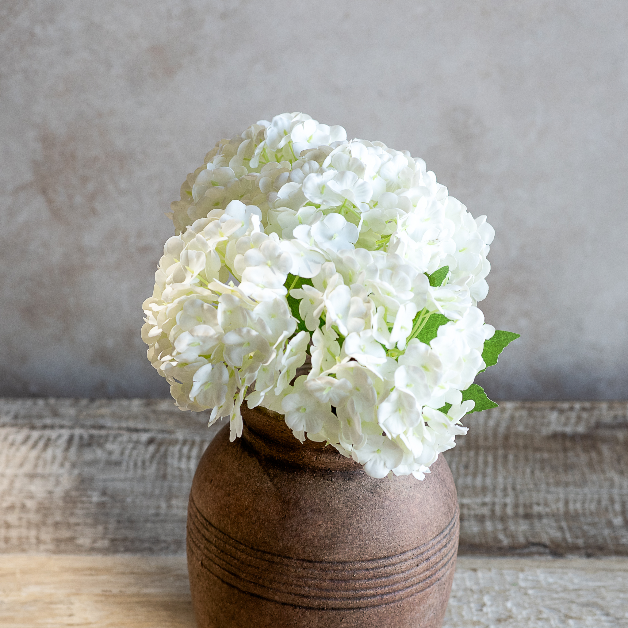 *Inner* 10" Wh Mini Hydrangea Bunch