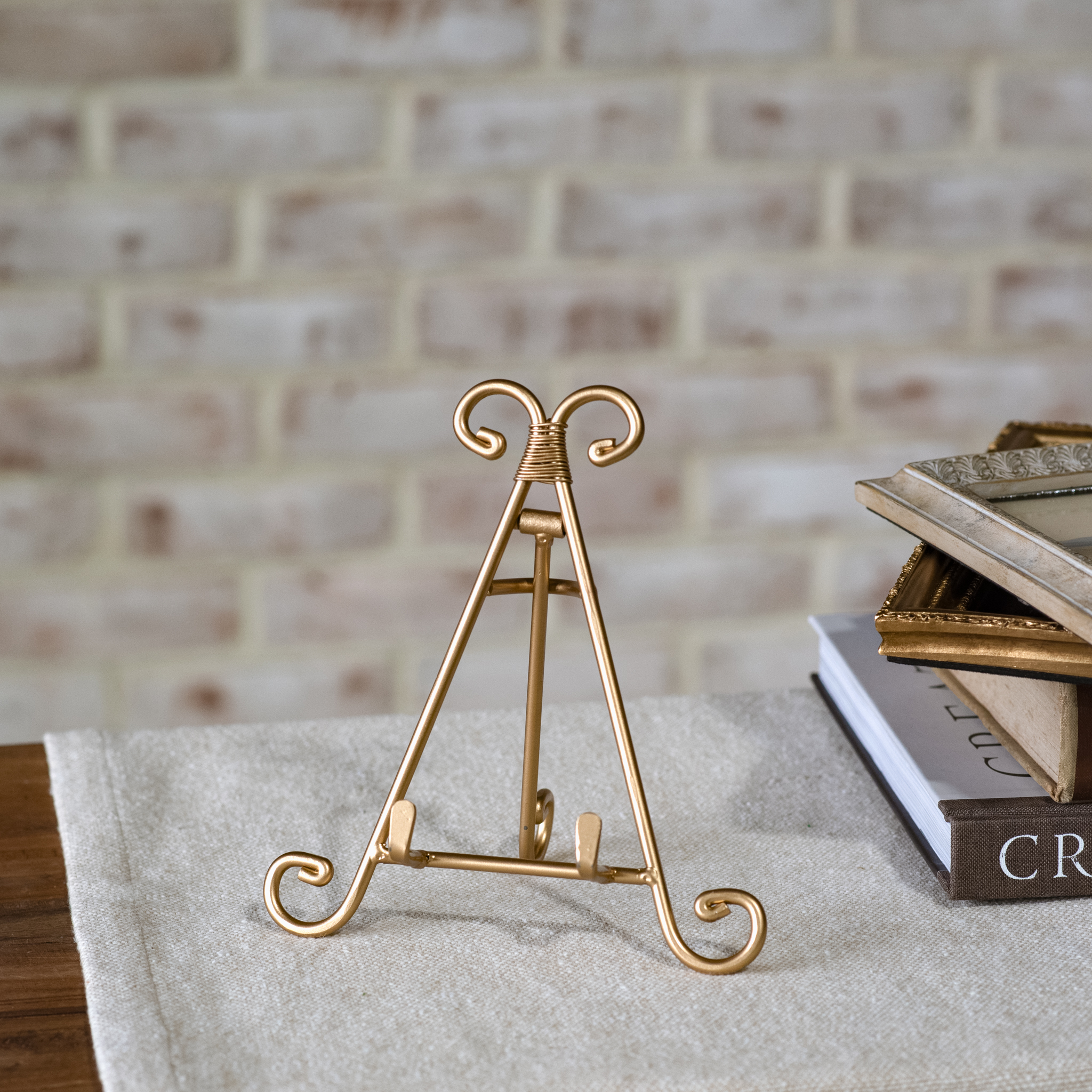 *Inner* 7" Gold Triangle Back Easel