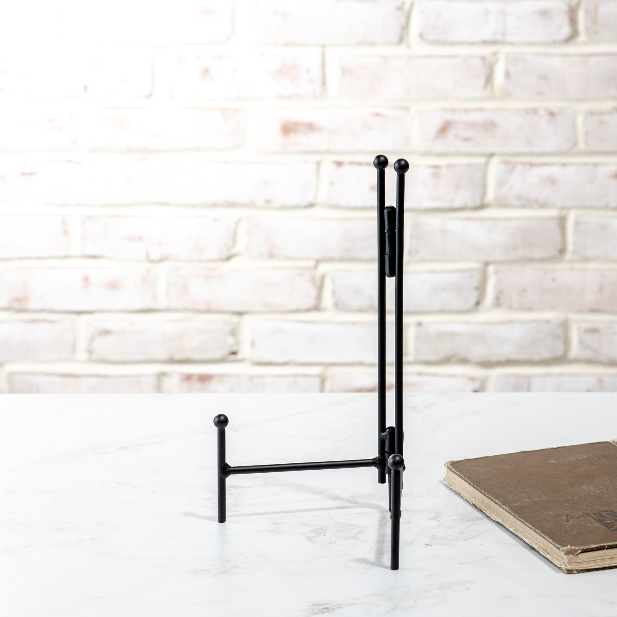 *Inner* 10.25" Black Straight Back Easel