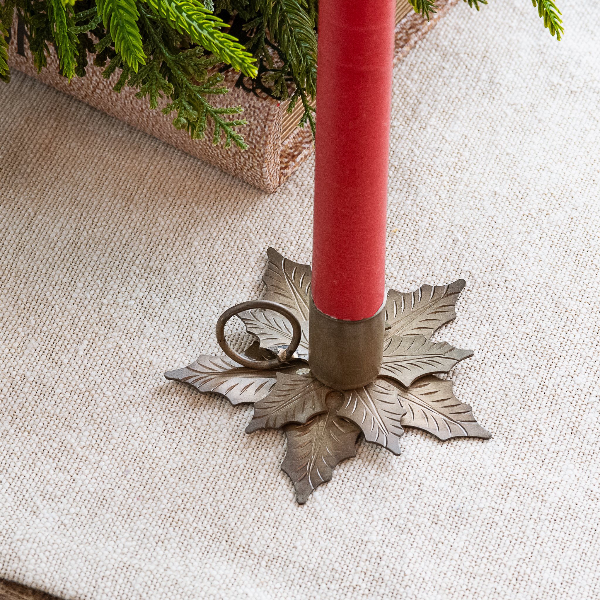 *Inner* 3.5" Holly Leaf Candle Holder