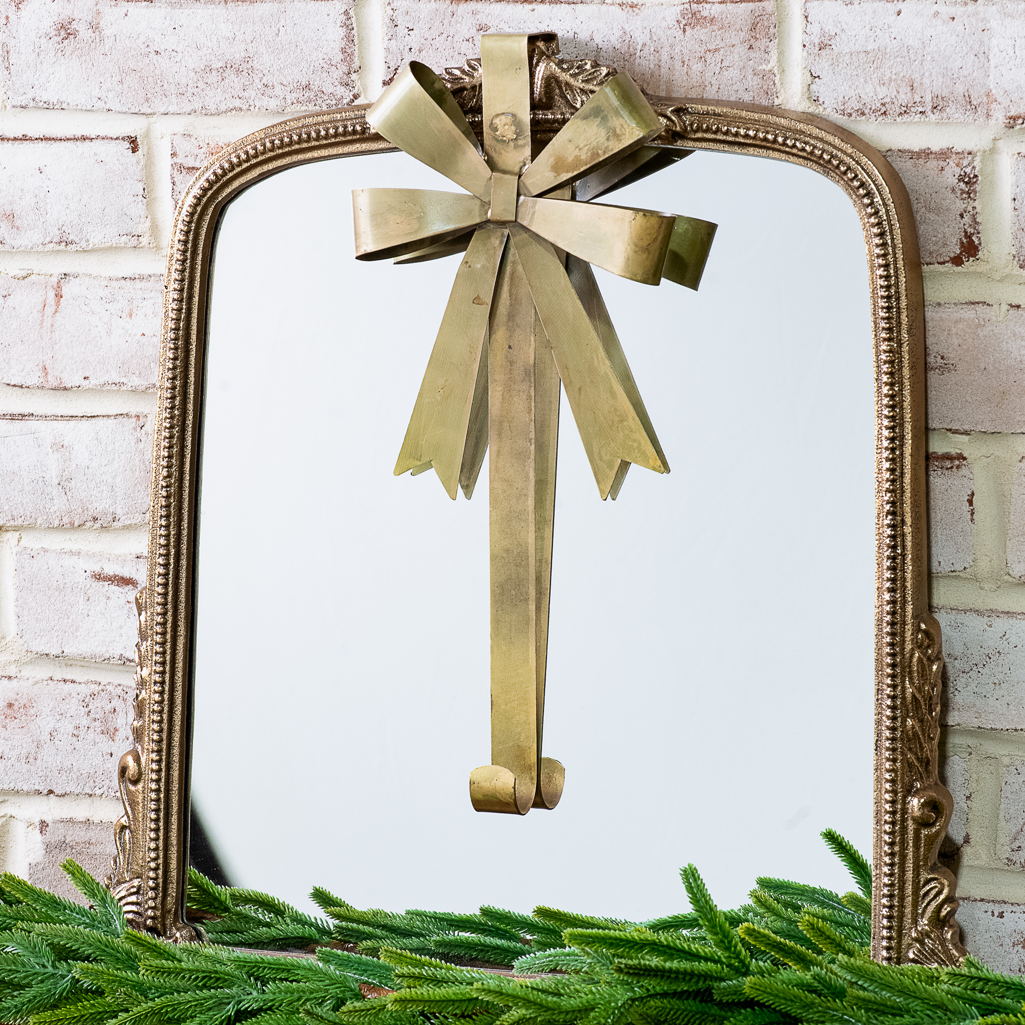 *Inner* 14" Bow Wreath Hanger