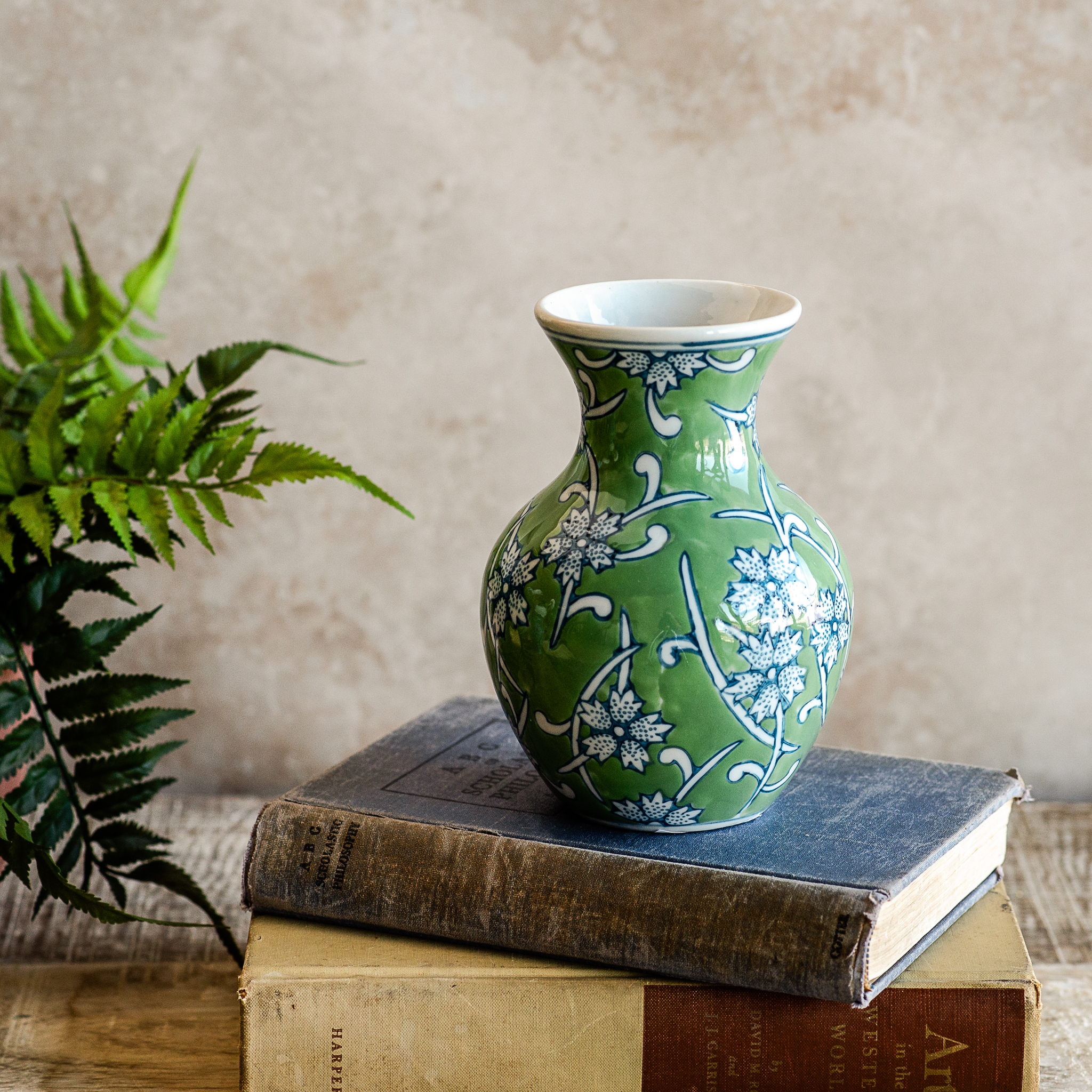 *Inner* 6" Gr/Bl Floral Bud Vase