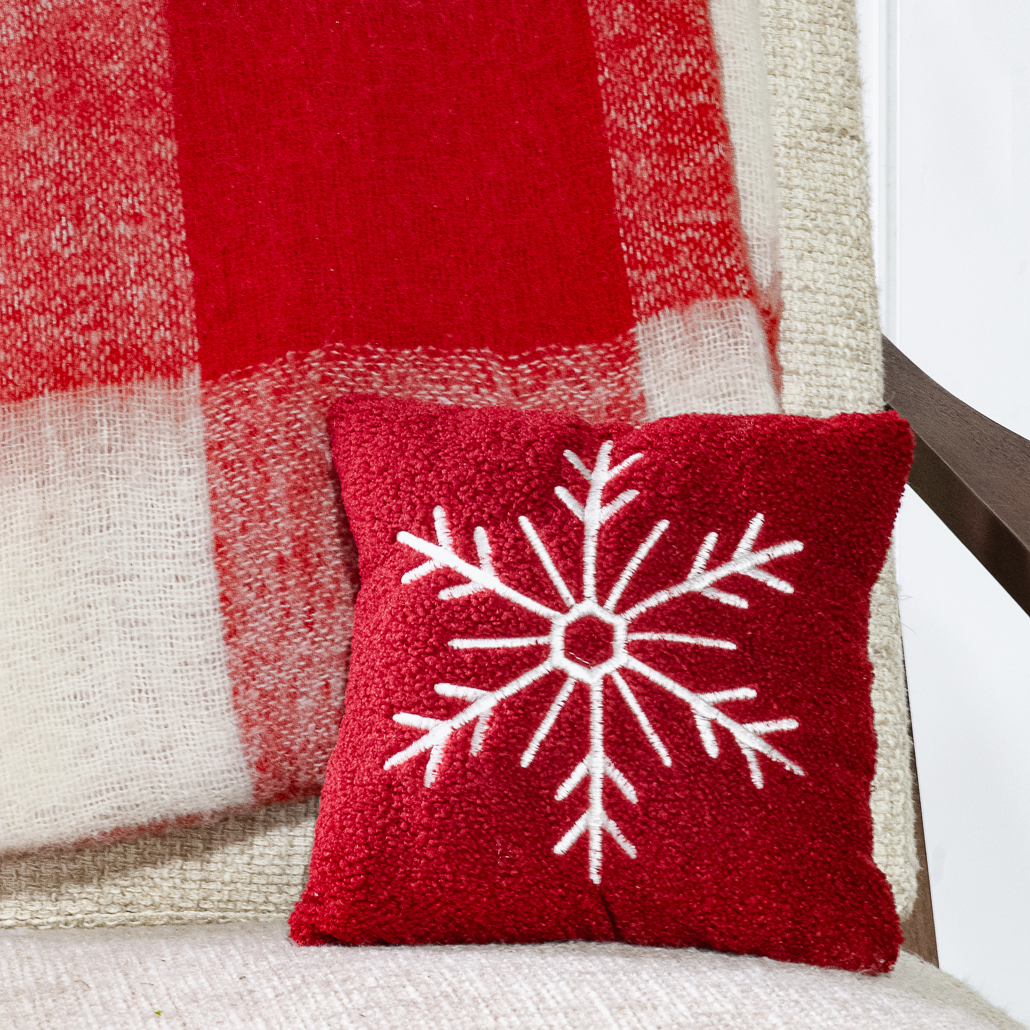 10" Emb. Snowflake Red Teddy Fur Pillow