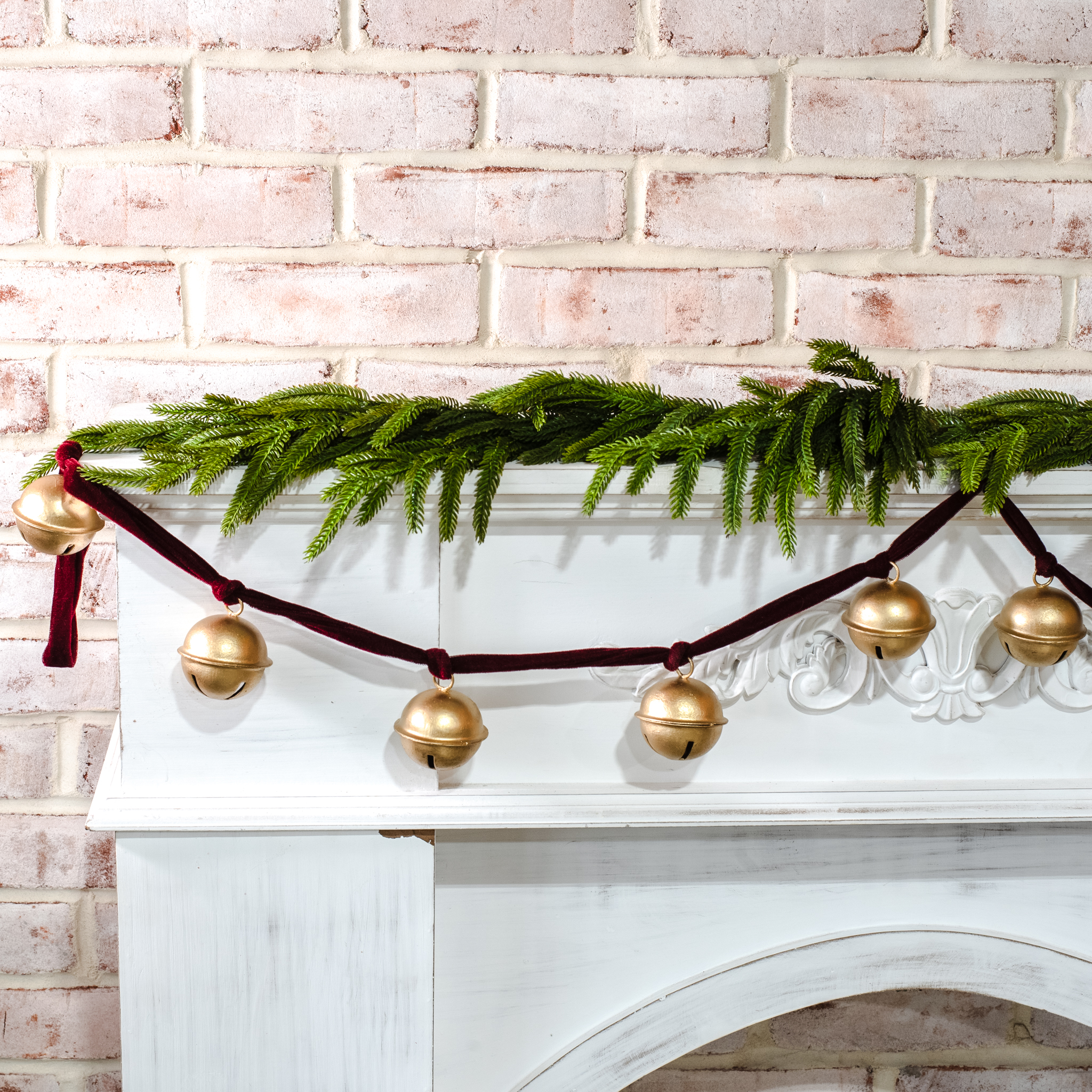 *Inner* 60" Gd Bell/Rd Vel Garland