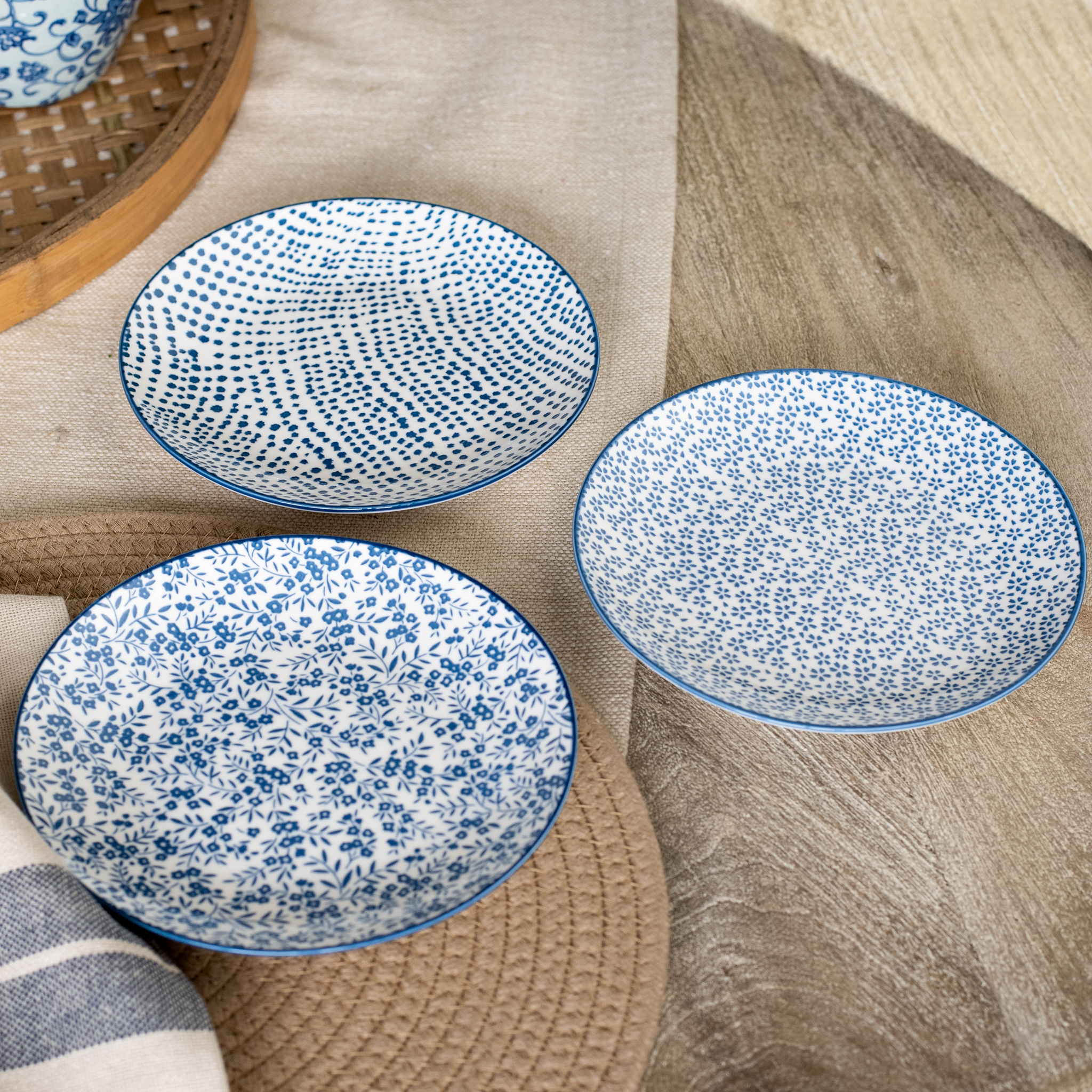 *Inner* 6.5" 3 Asst Blue Floral/Dot Plate