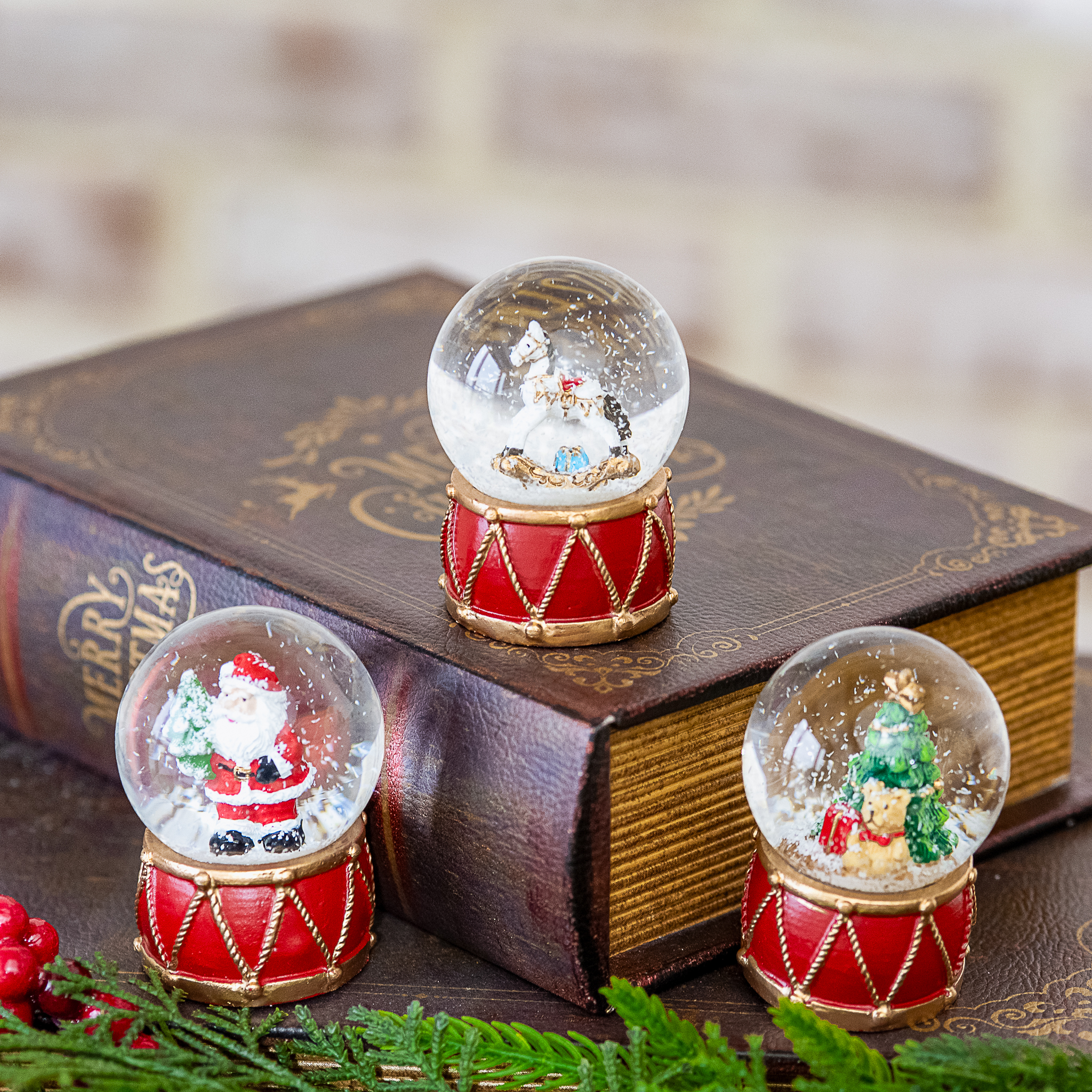 *Inner* 3 Asst. Santa/Tree/Horse Mini Snowglobes