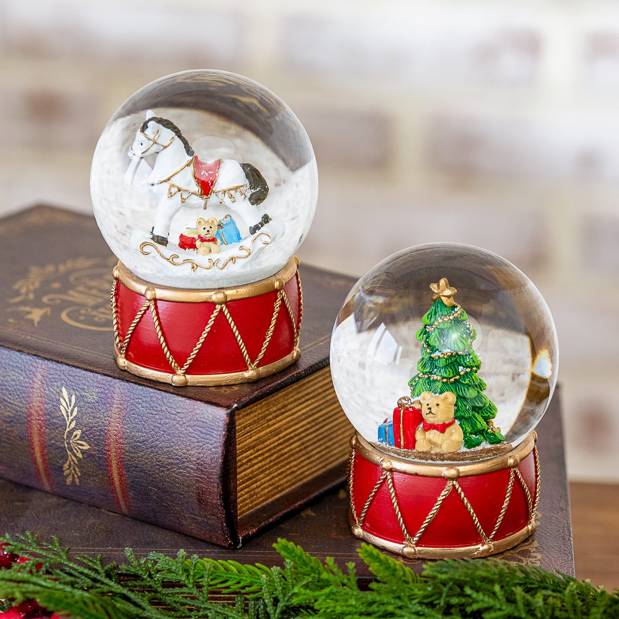 *Inner* 2 Asst. Horse/Tree 4" Snowglobes