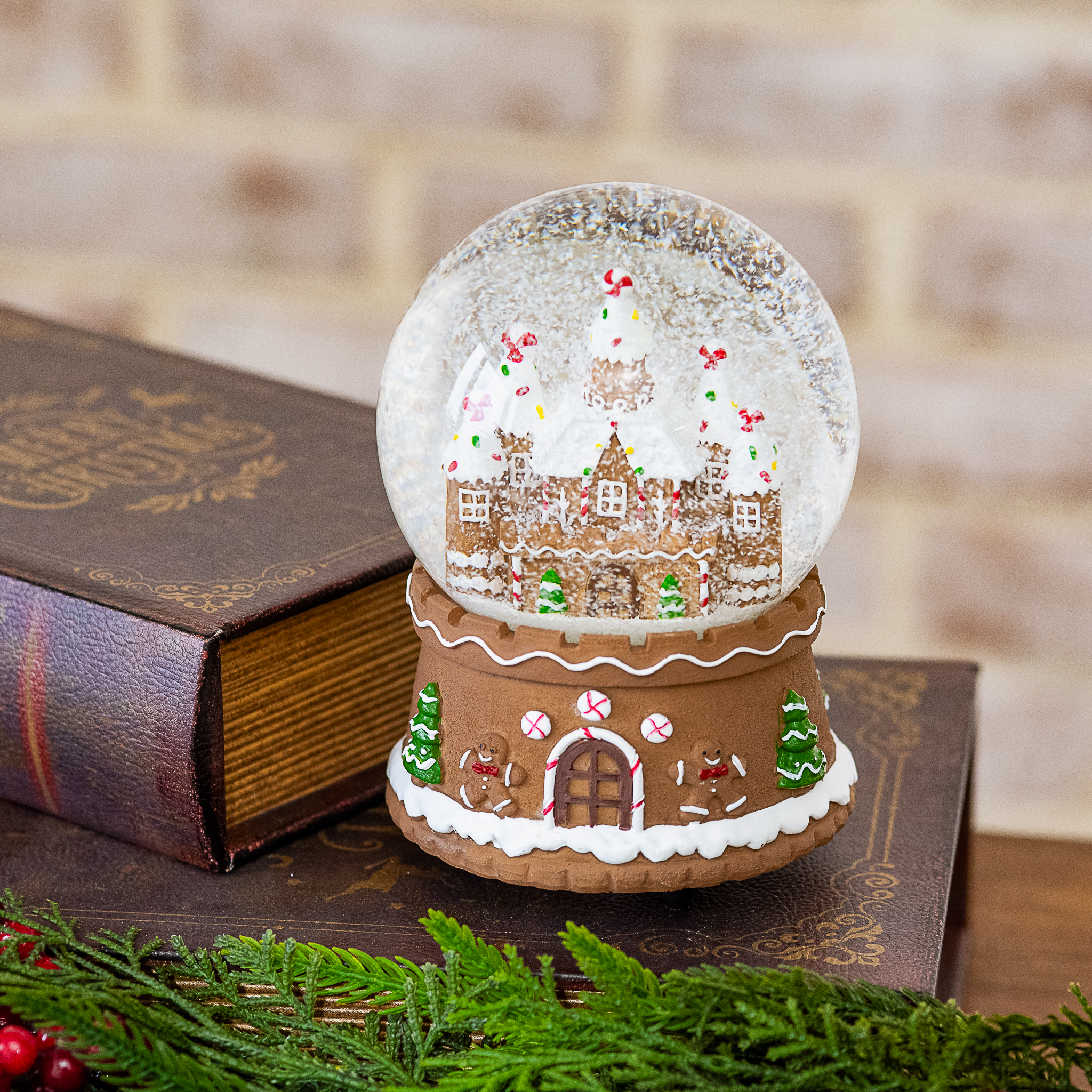 Med. Musical Gingerbread House Snowglobe