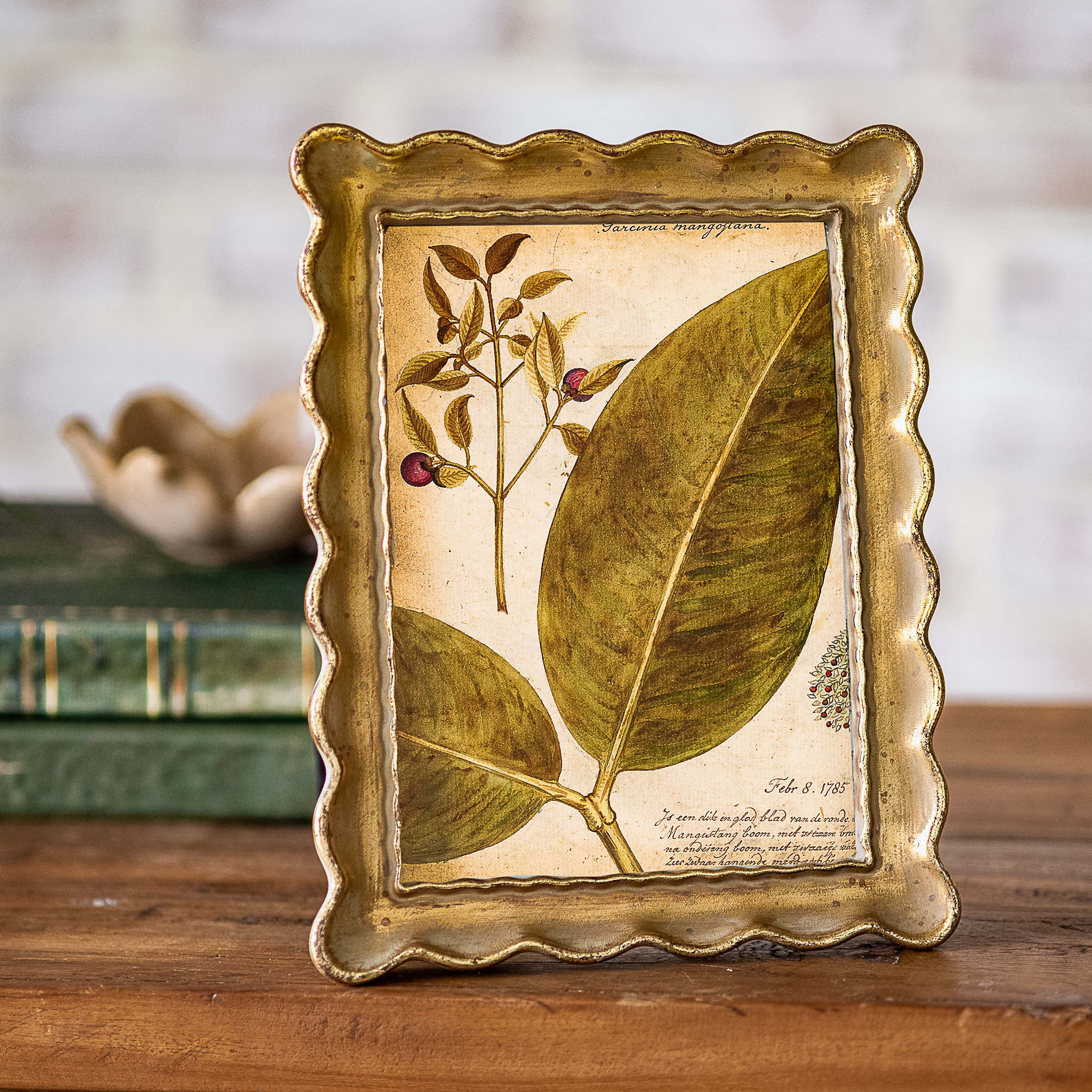 *Inner* 5 X 7 Ant Gold Scallop Edge Frame