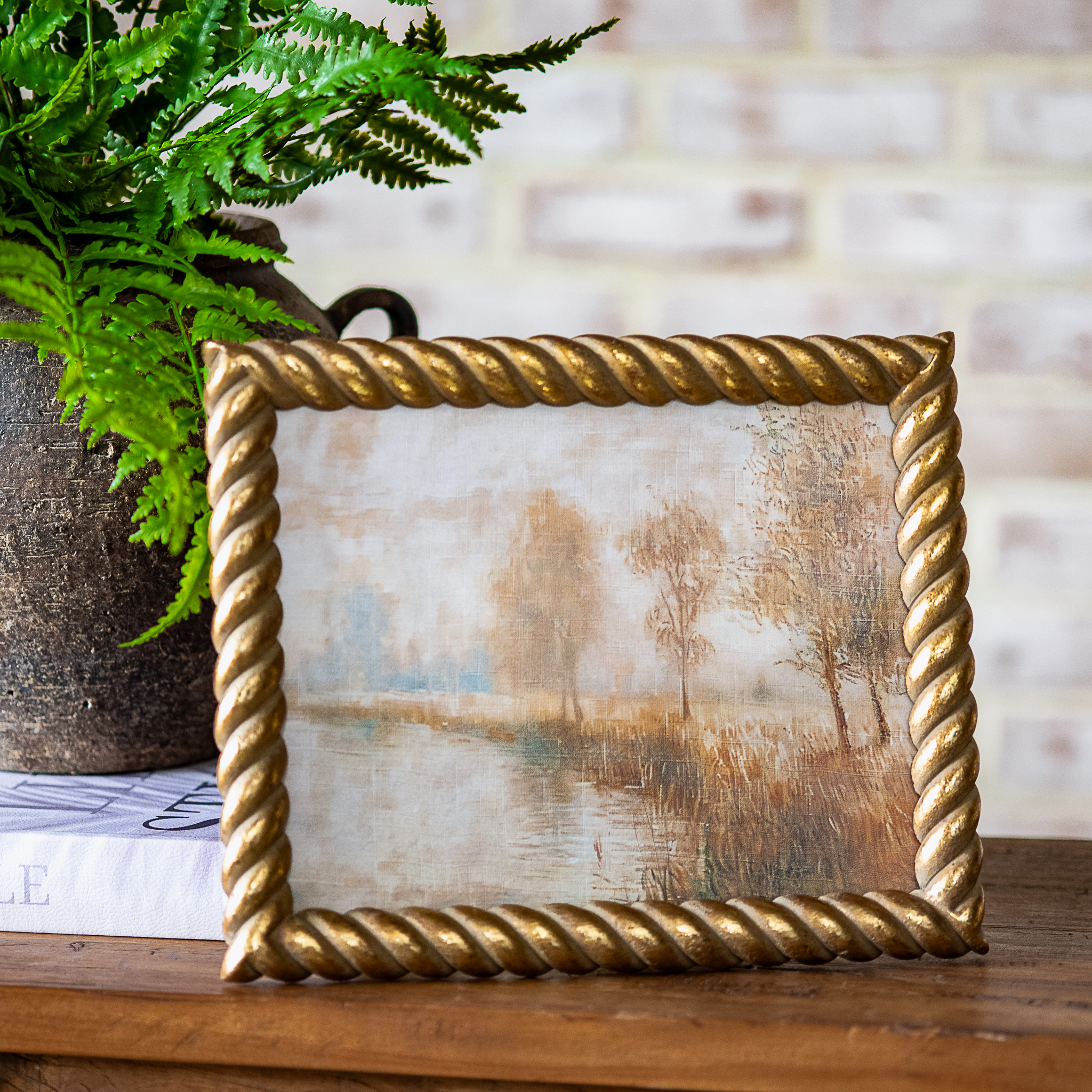 8 X 10 Gold Twist Edge Photo Frame