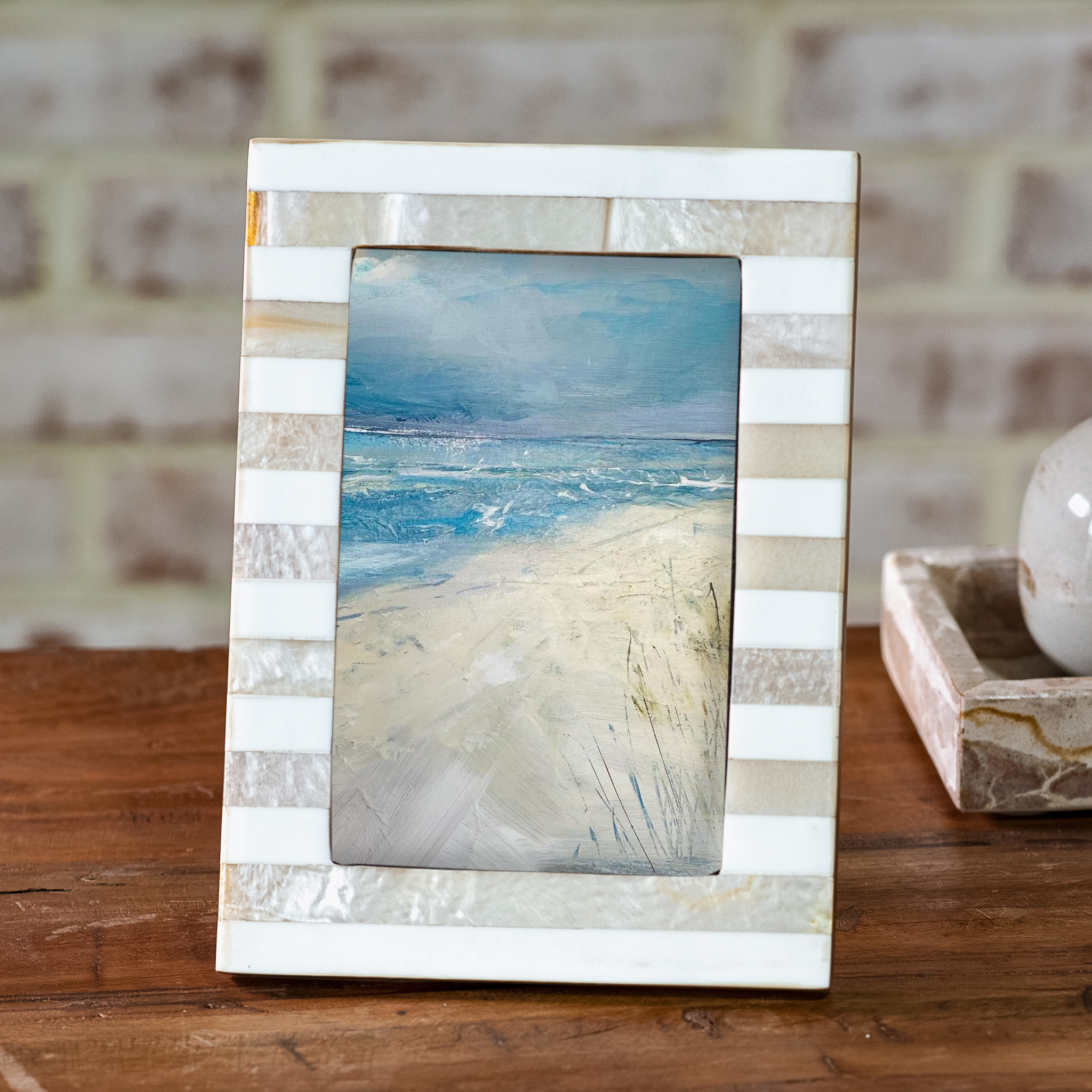 4 X 6 Beige Stripe Resin Photo Frame