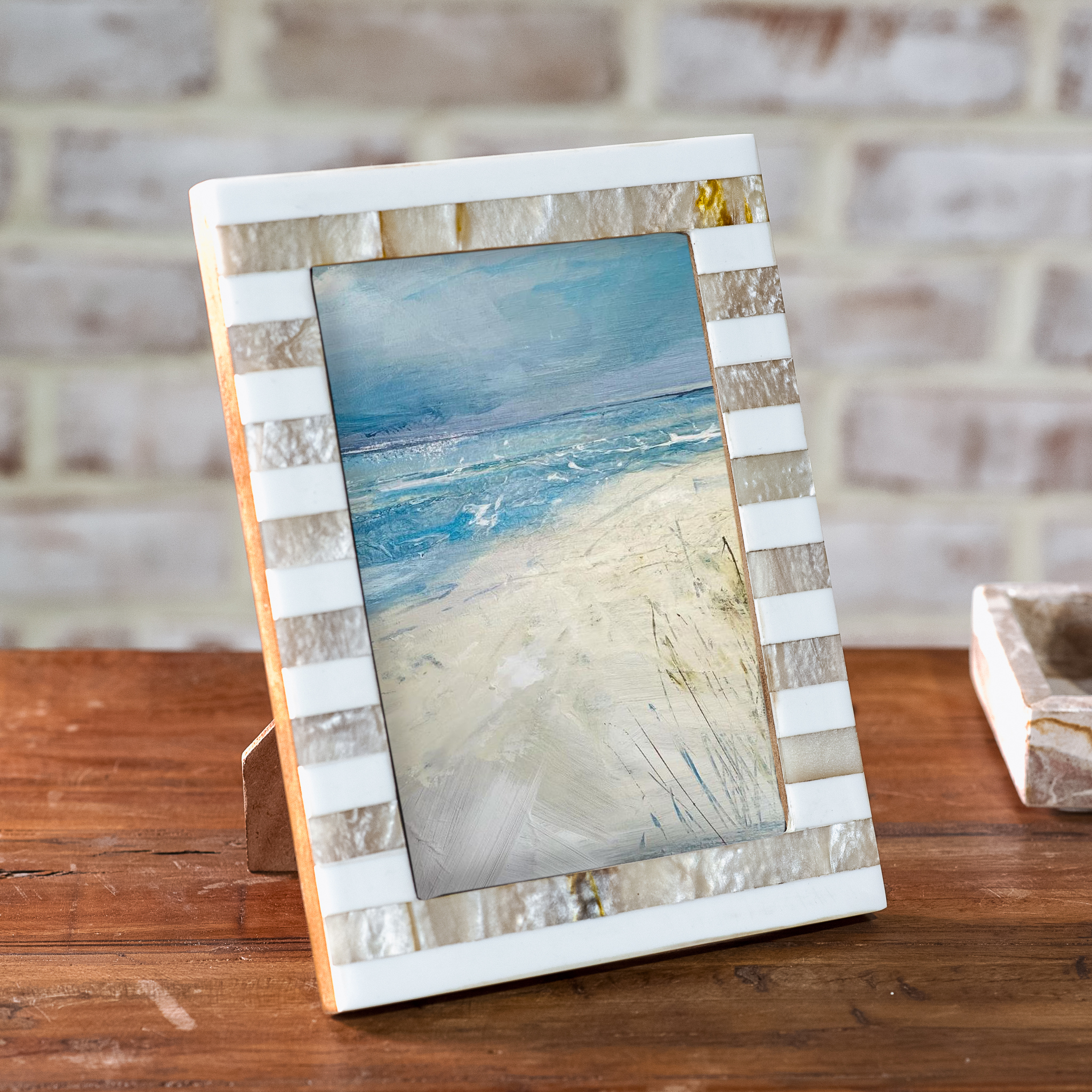 5 X 7 Beige Stripe Resin Photo Frame